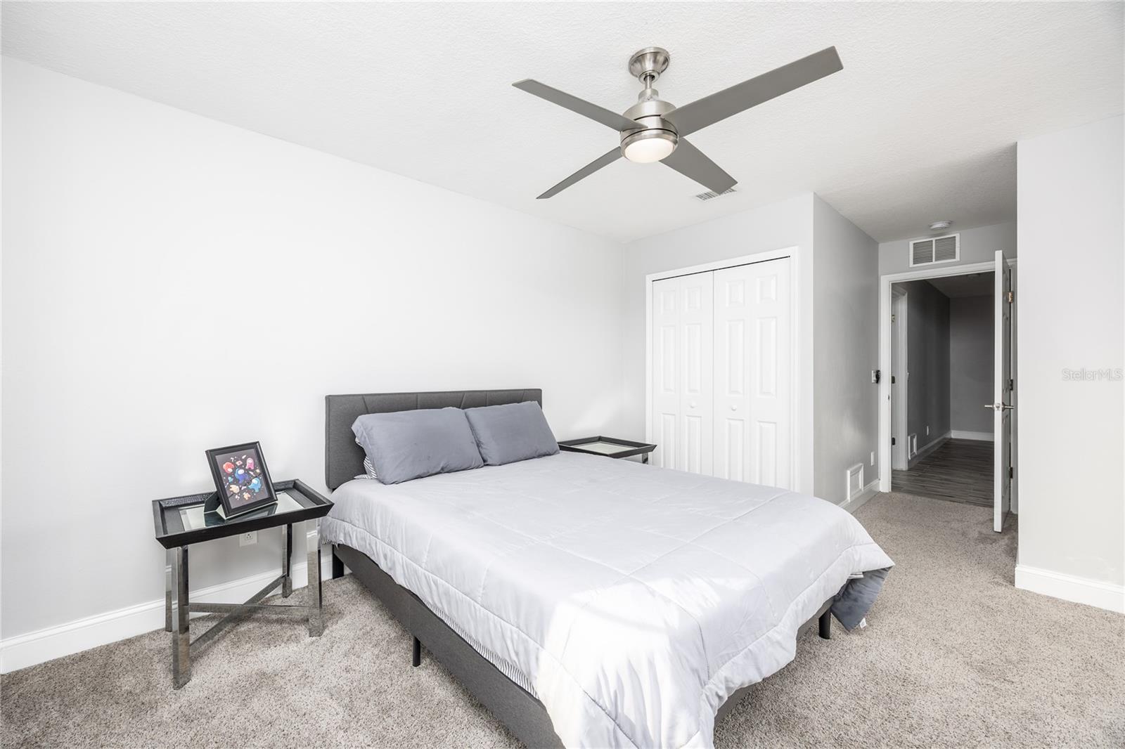 EDGEWATER AT GRAND OAKS PH 02 - Residential Lease