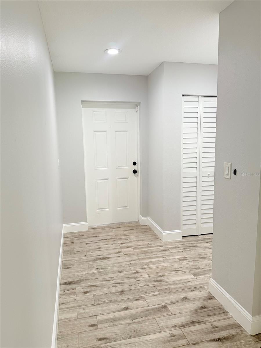 EDGEWATER AT GRAND OAKS PH 02 - Residential Lease