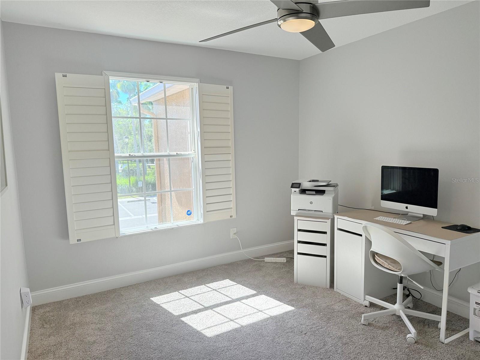 EDGEWATER AT GRAND OAKS PH 02 - Residential Lease