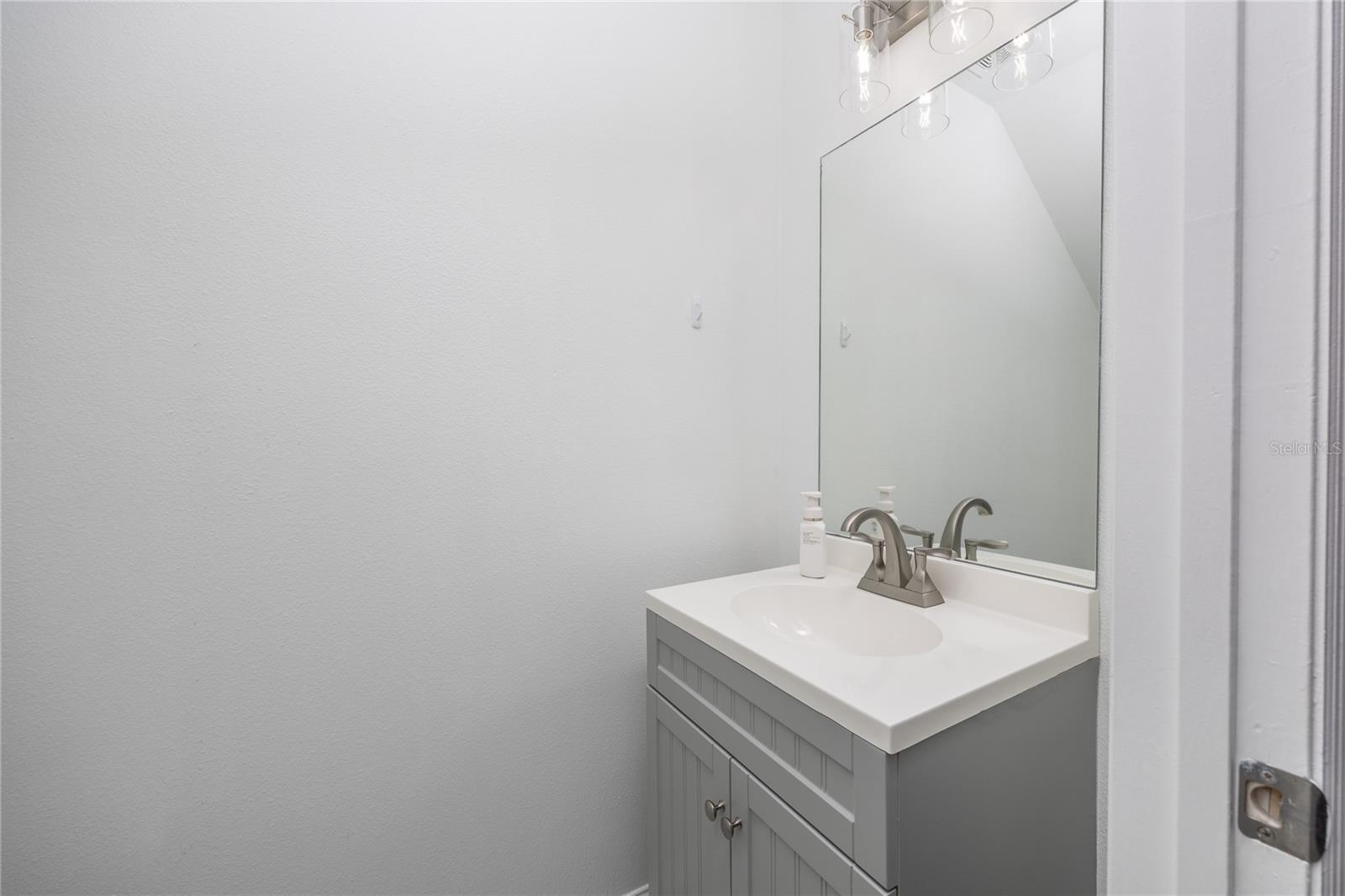 EDGEWATER AT GRAND OAKS PH 02 - Residential Lease