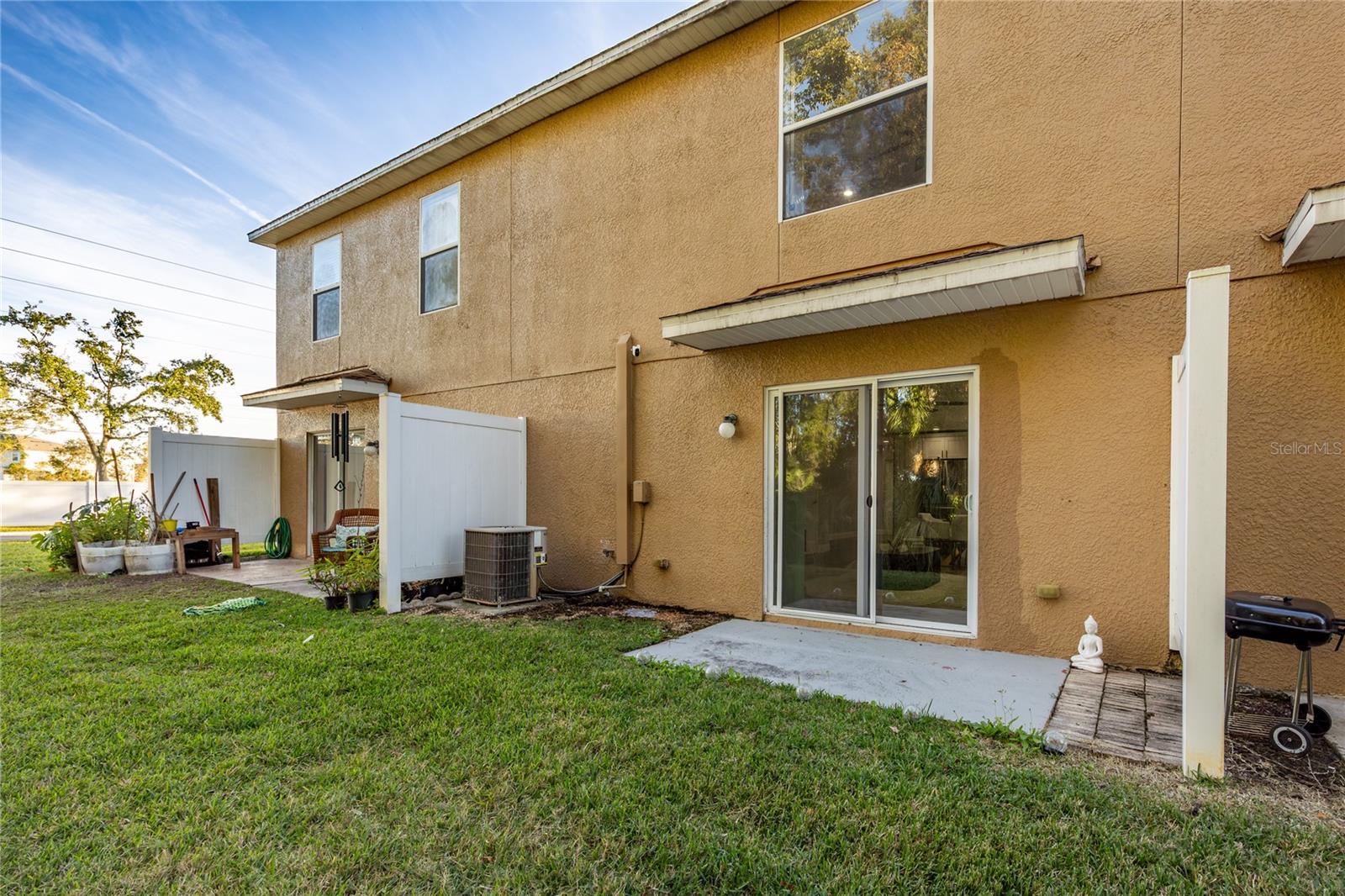 EDGEWATER AT GRAND OAKS PH 02 - Residential Lease