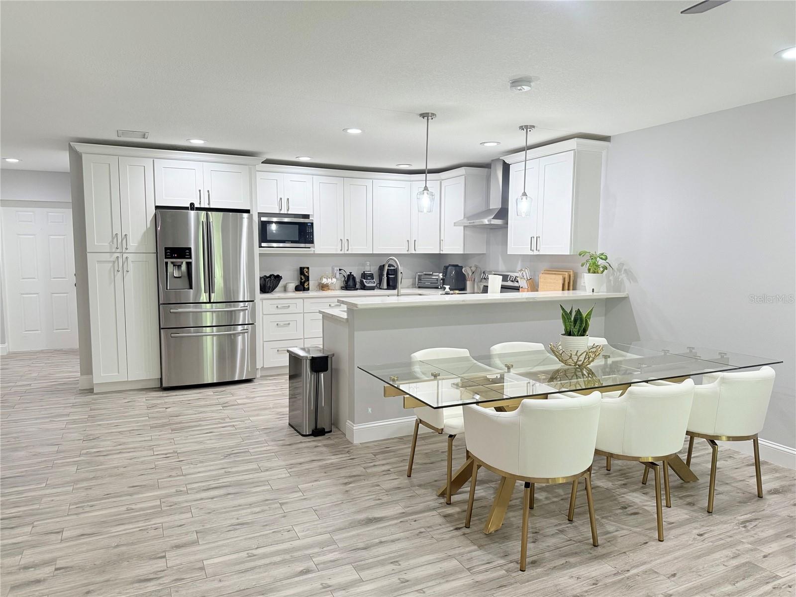 EDGEWATER AT GRAND OAKS PH 02 - Residential Lease