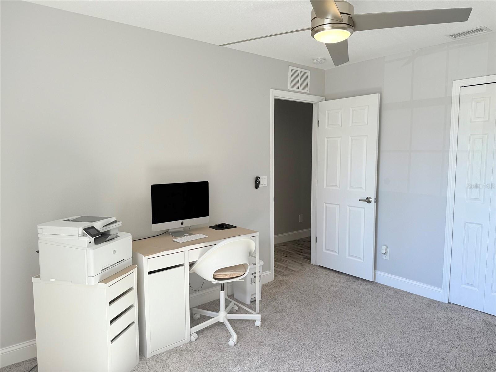 EDGEWATER AT GRAND OAKS PH 02 - Residential Lease