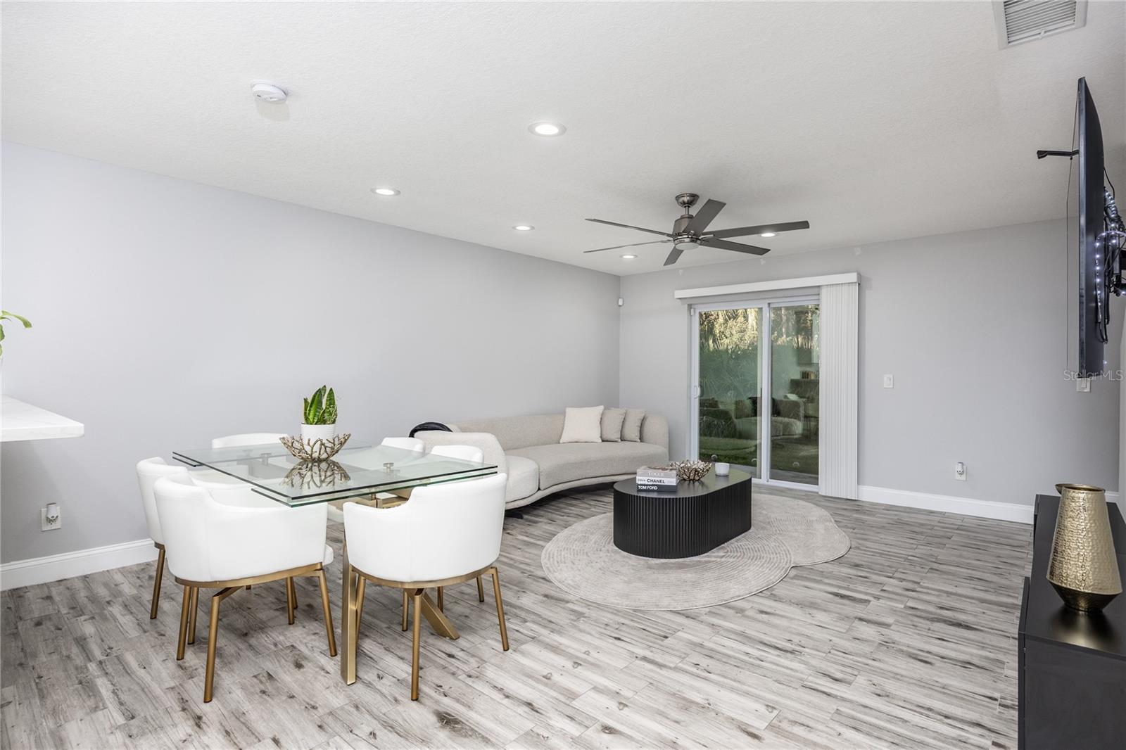 EDGEWATER AT GRAND OAKS PH 02 - Residential Lease