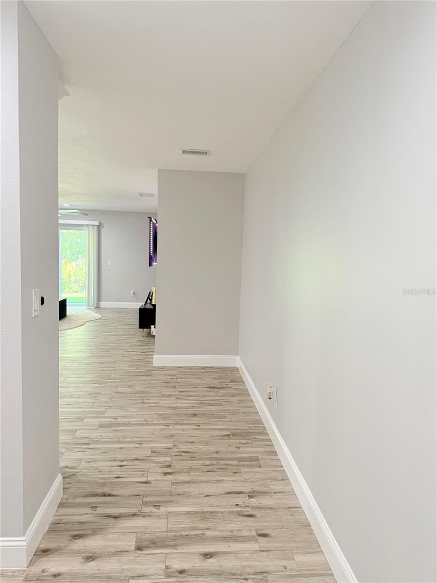 EDGEWATER AT GRAND OAKS PH 02 - Residential Lease