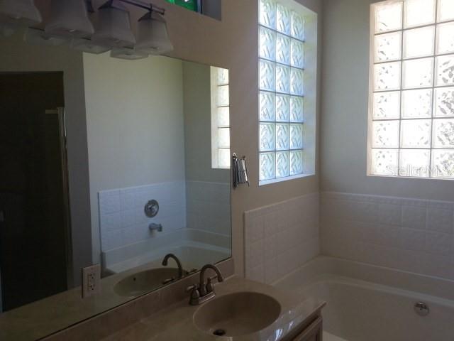 CARRINGTON PARK - Residential Lease