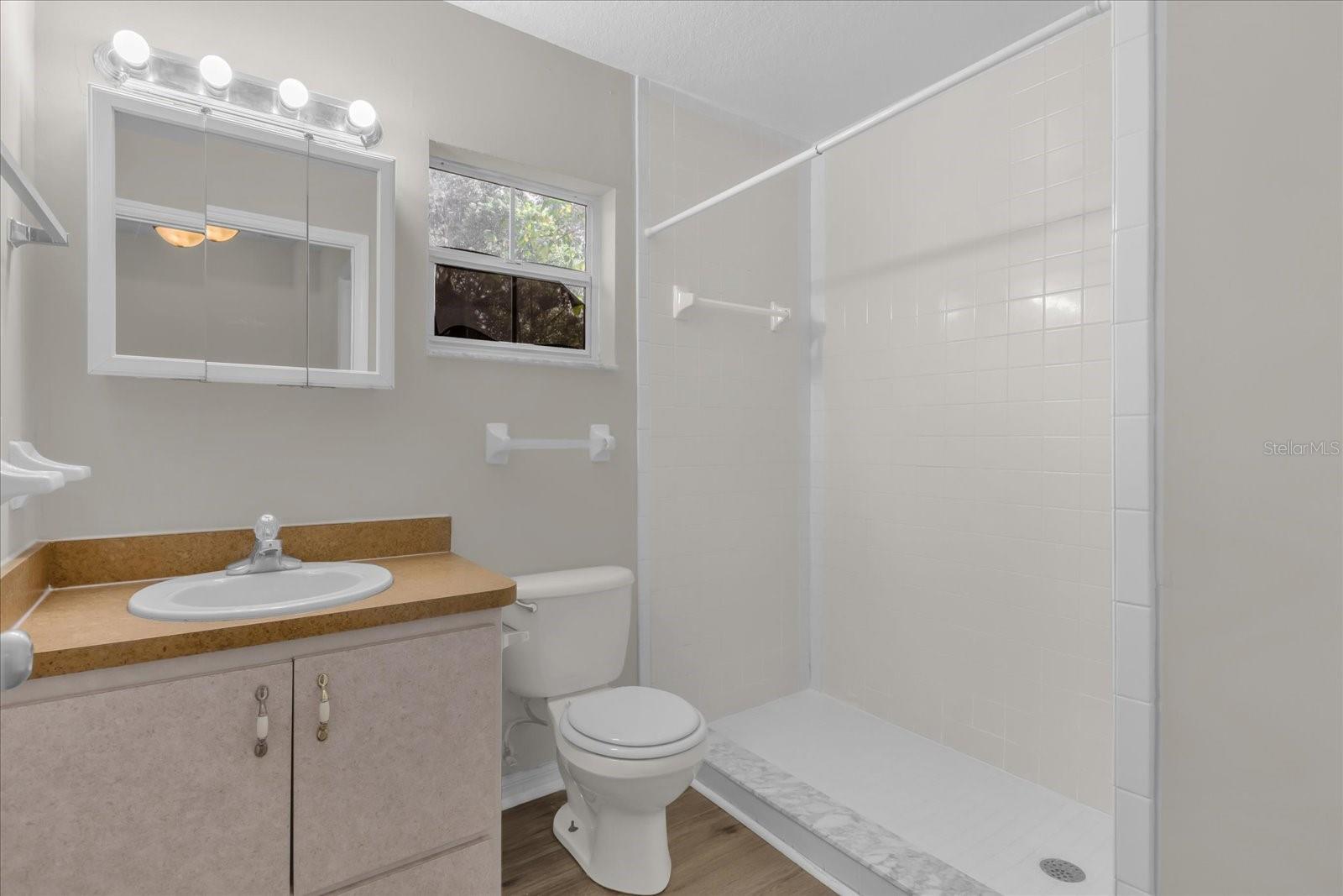 SUNVIEW MANOR - Residential