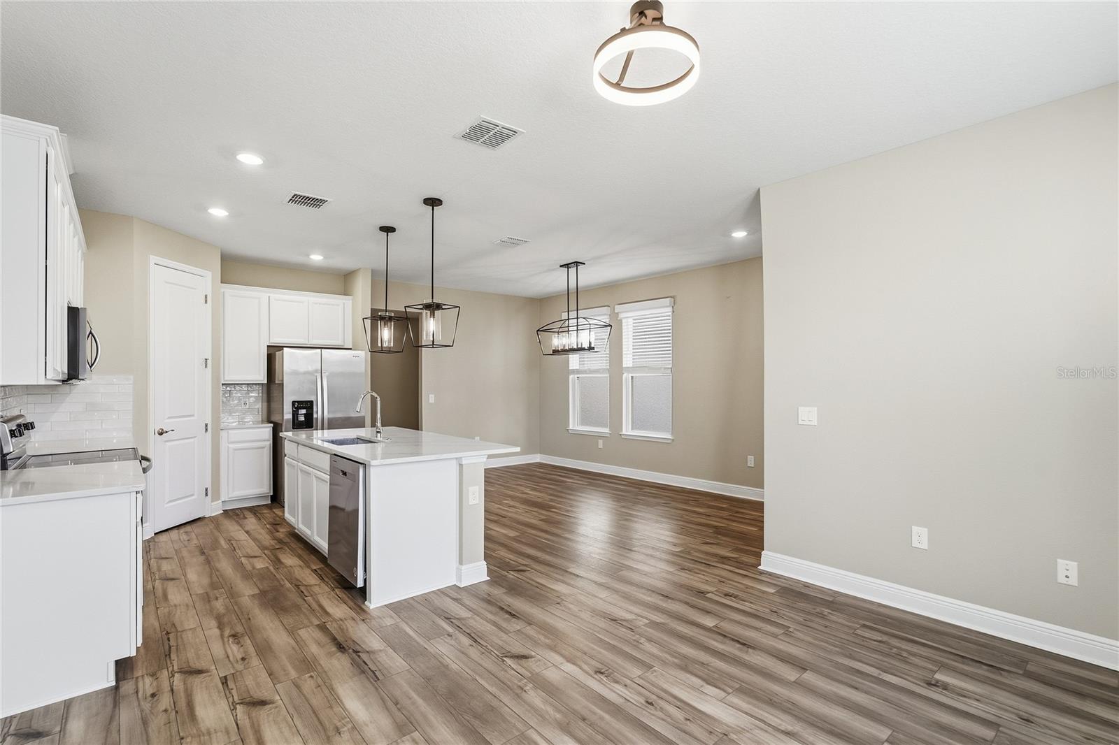 HIGHLAND RIDGE - Residential