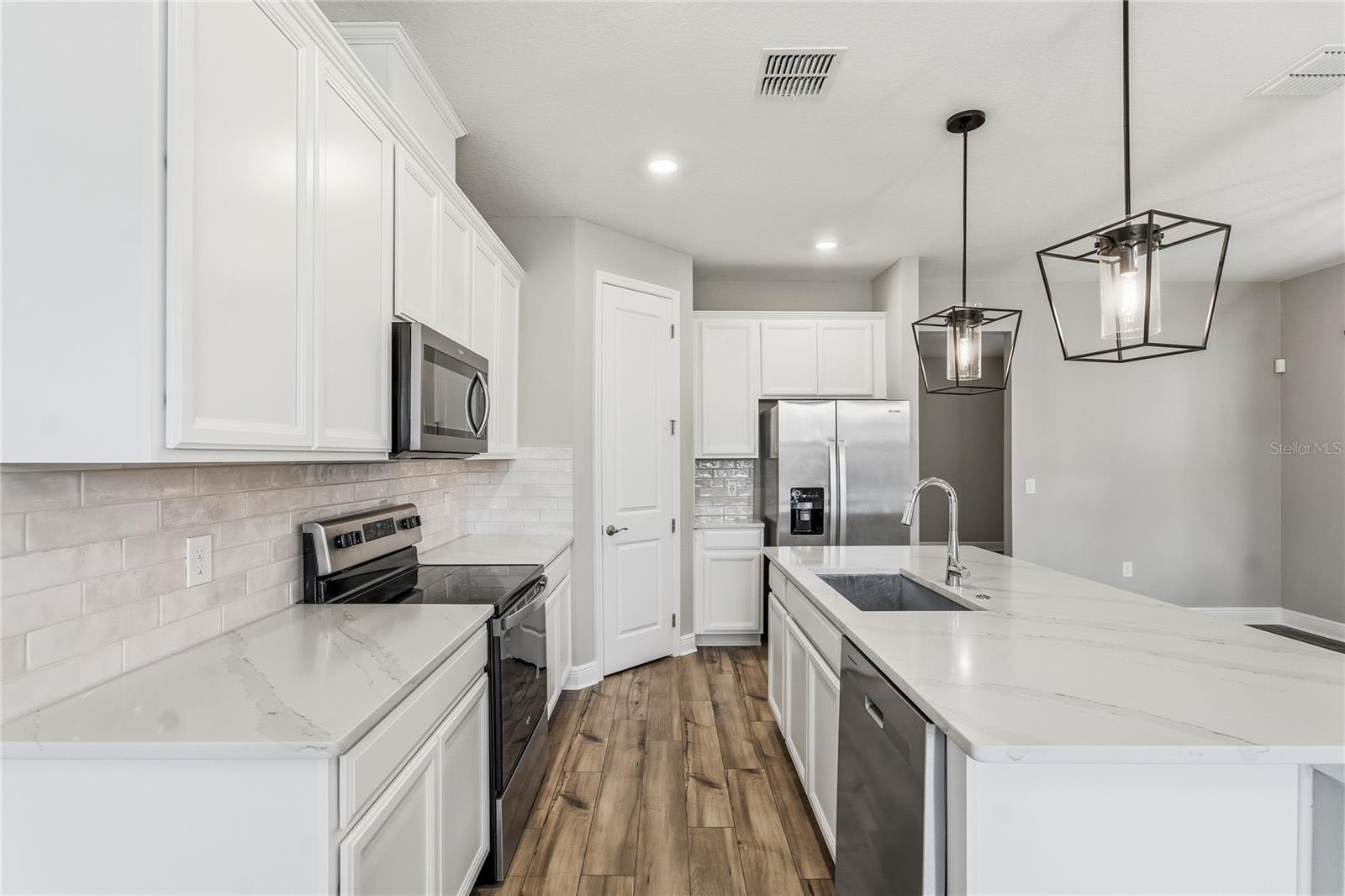 HIGHLAND RIDGE - Residential