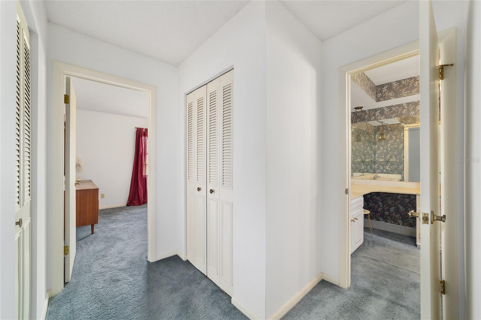 RAVEN HILL - Residential