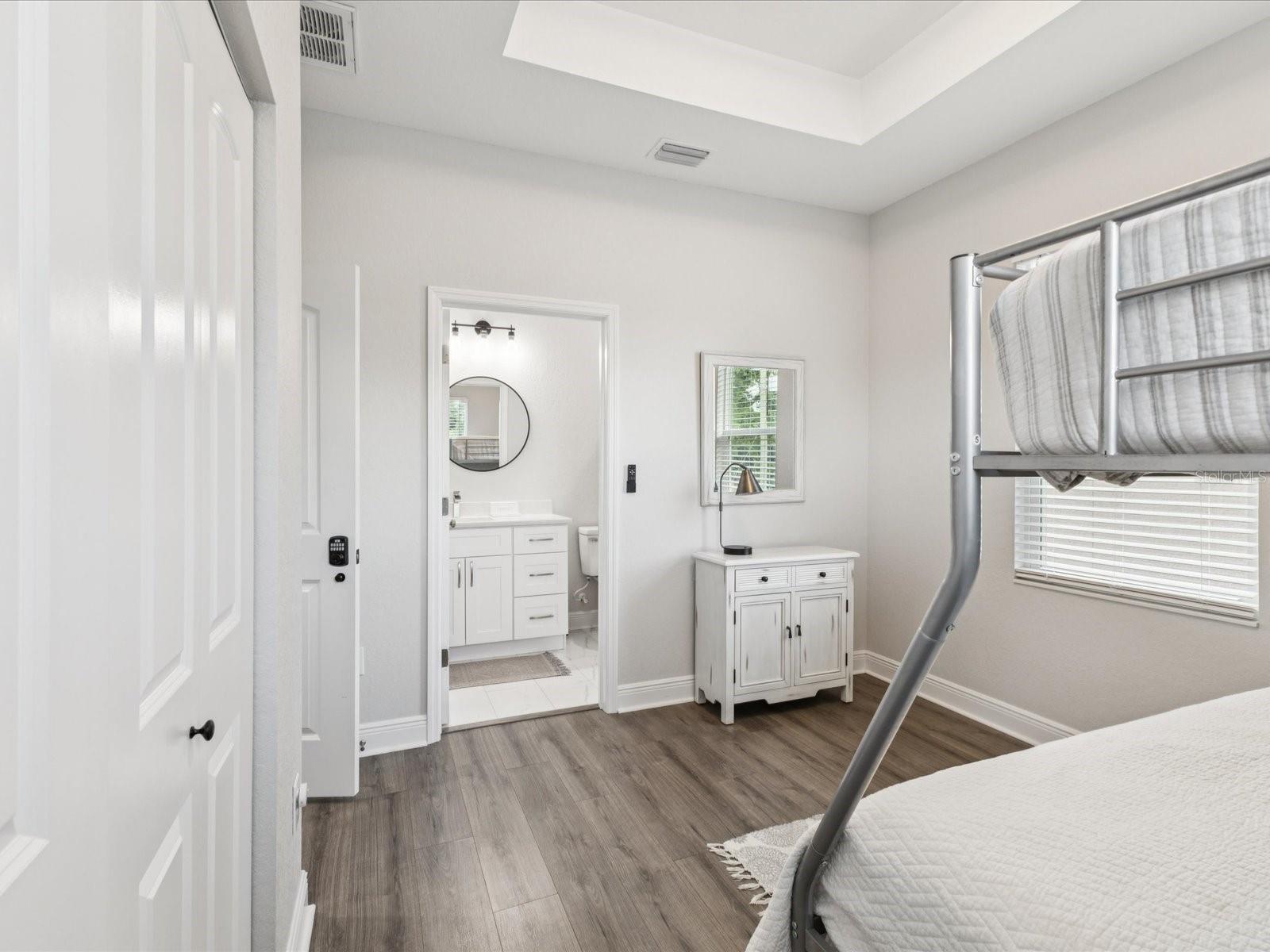 BANZA BANZA - Residential