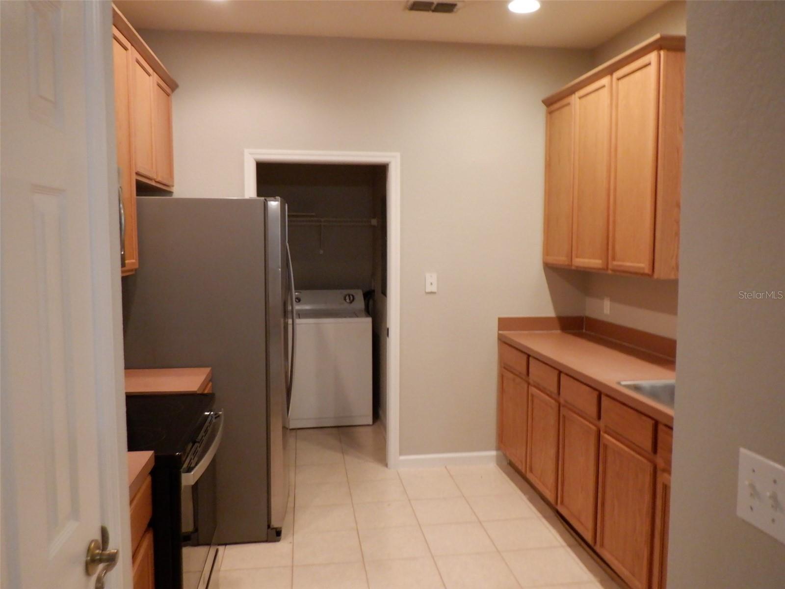 FLORA RIDGE CONDO PH 13 BLDG 7 - Residential