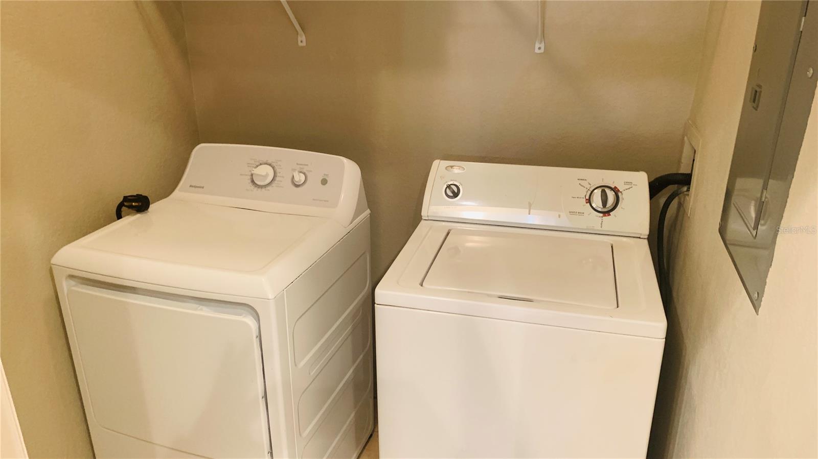 FLORA RIDGE CONDO PH 13 BLDG 7 - Residential