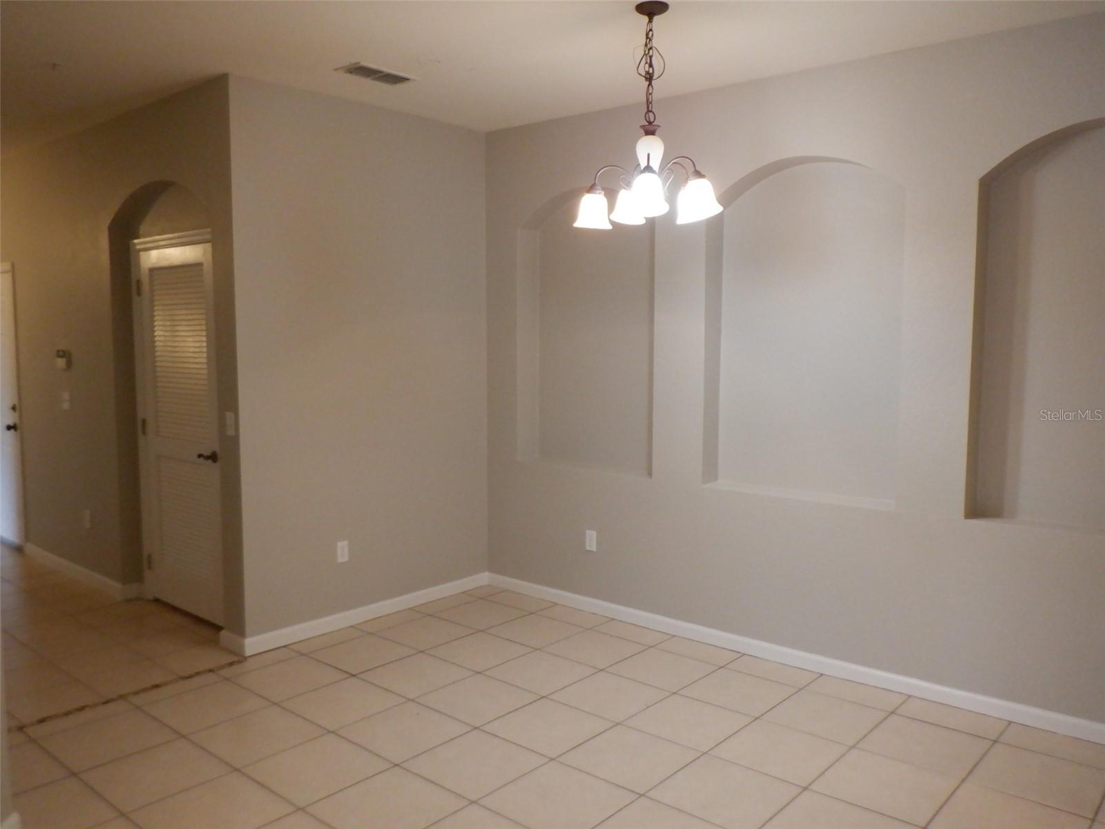 FLORA RIDGE CONDO PH 13 BLDG 7 - Residential