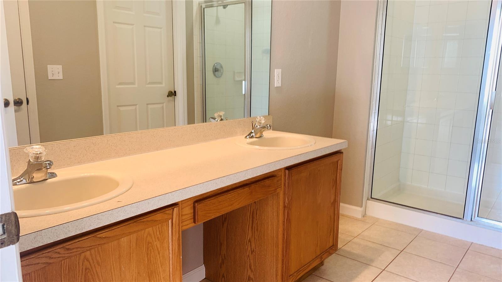 FLORA RIDGE CONDO PH 13 BLDG 7 - Residential