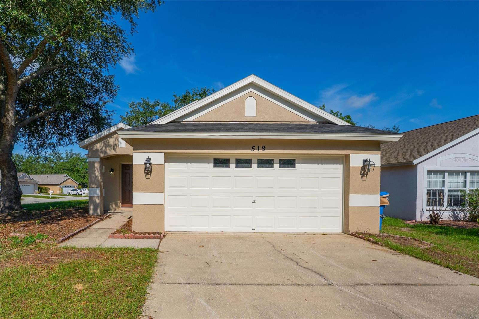 519 SUMMER SAILS DRIVE