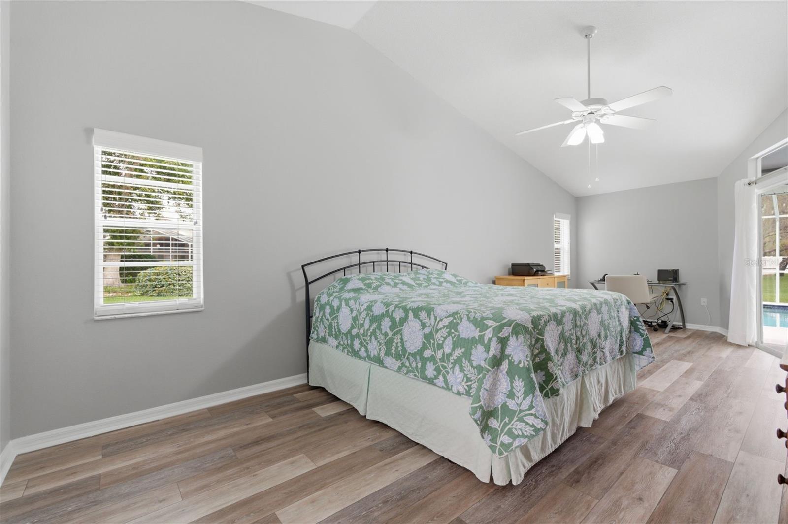 AUTUMN OAKS - Residential