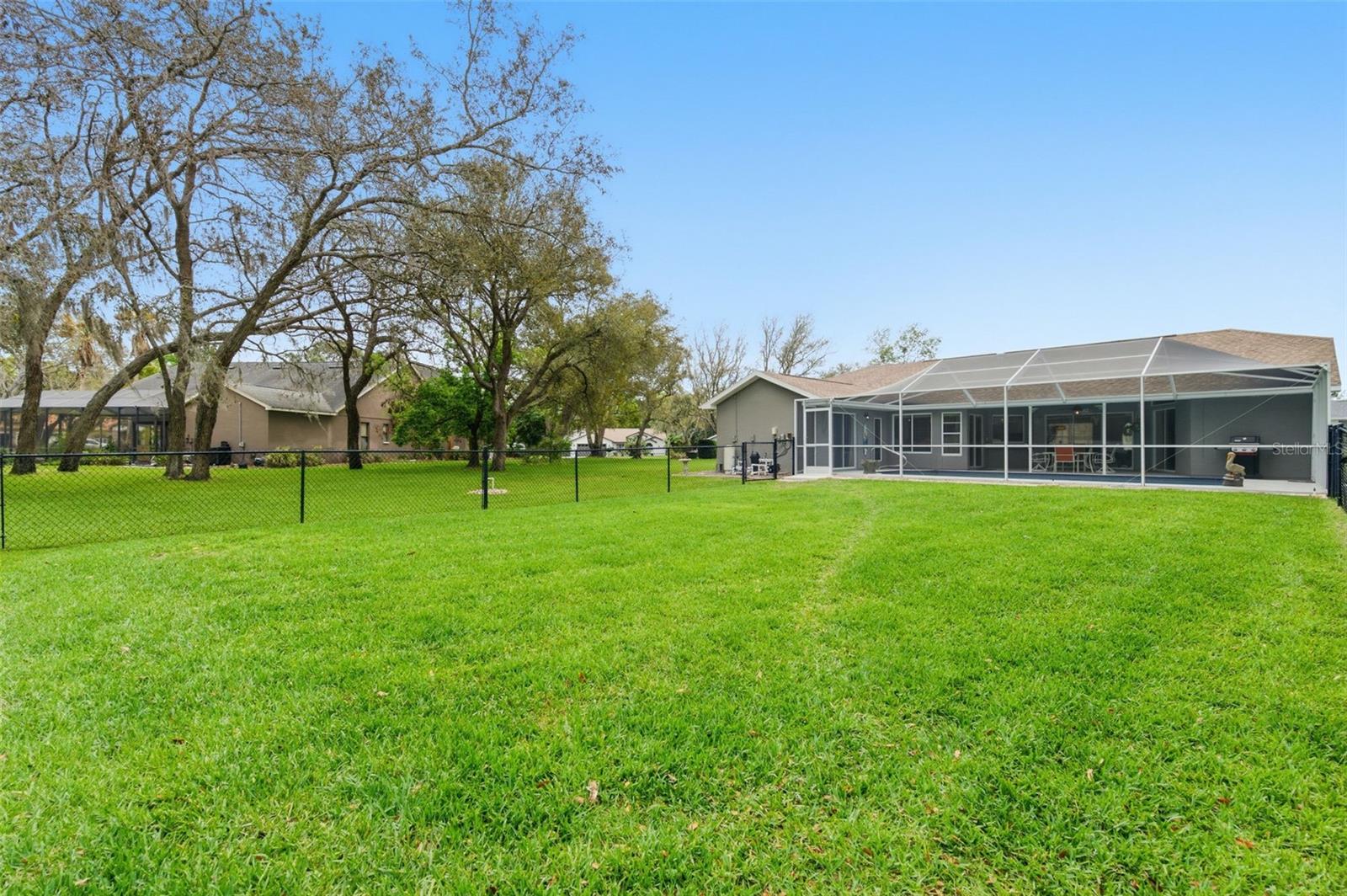 AUTUMN OAKS - Residential