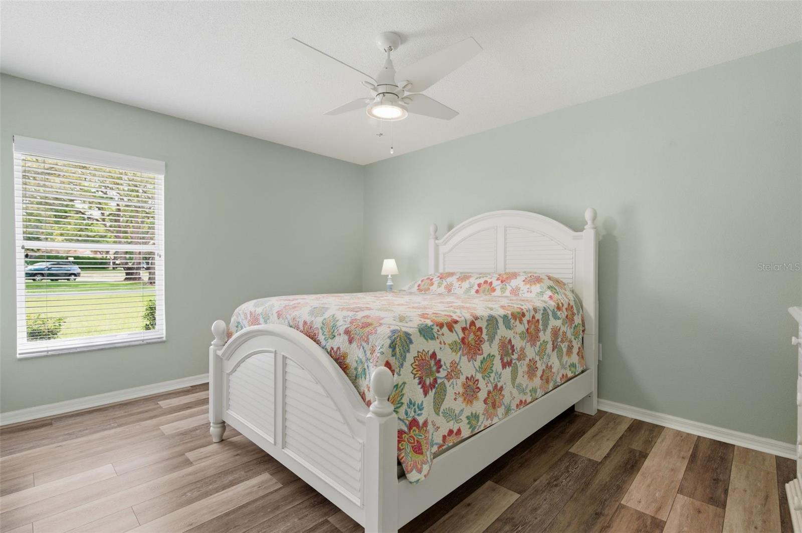 AUTUMN OAKS - Residential