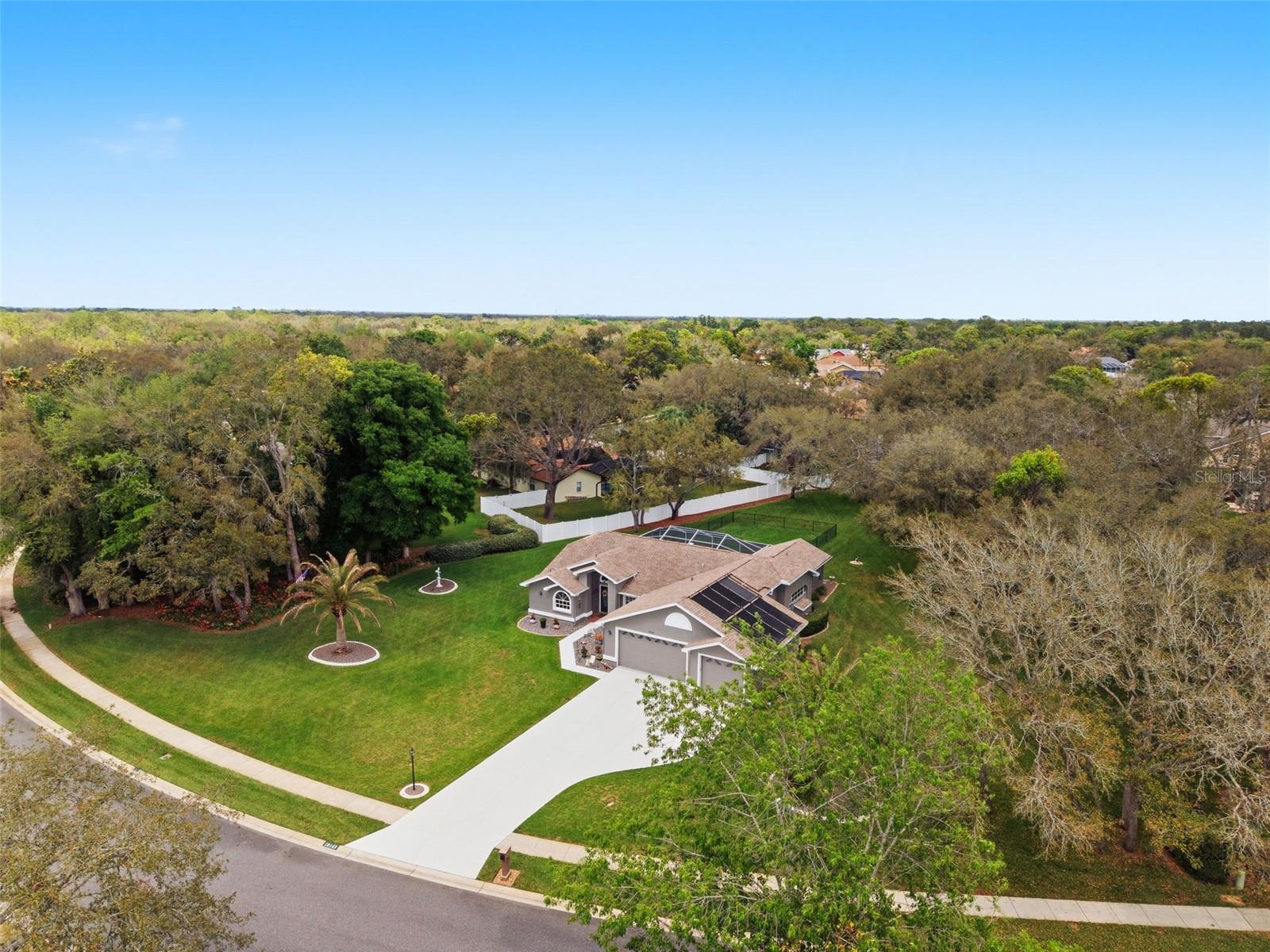 AUTUMN OAKS - Residential