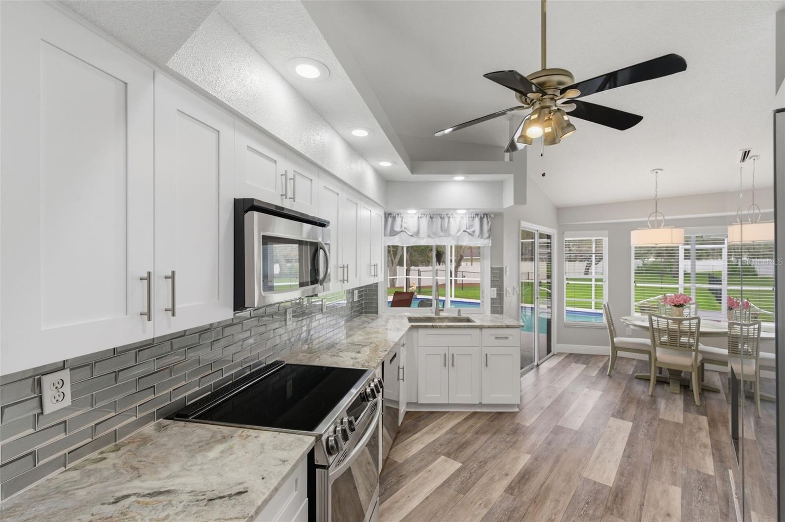 AUTUMN OAKS - Residential