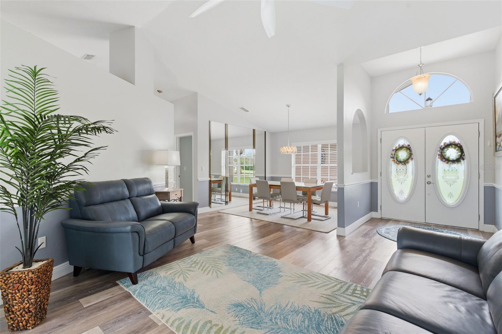 AUTUMN OAKS - Residential