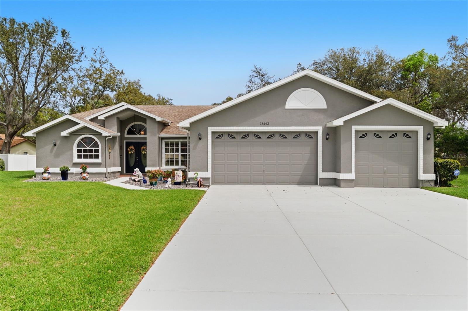 AUTUMN OAKS - Residential