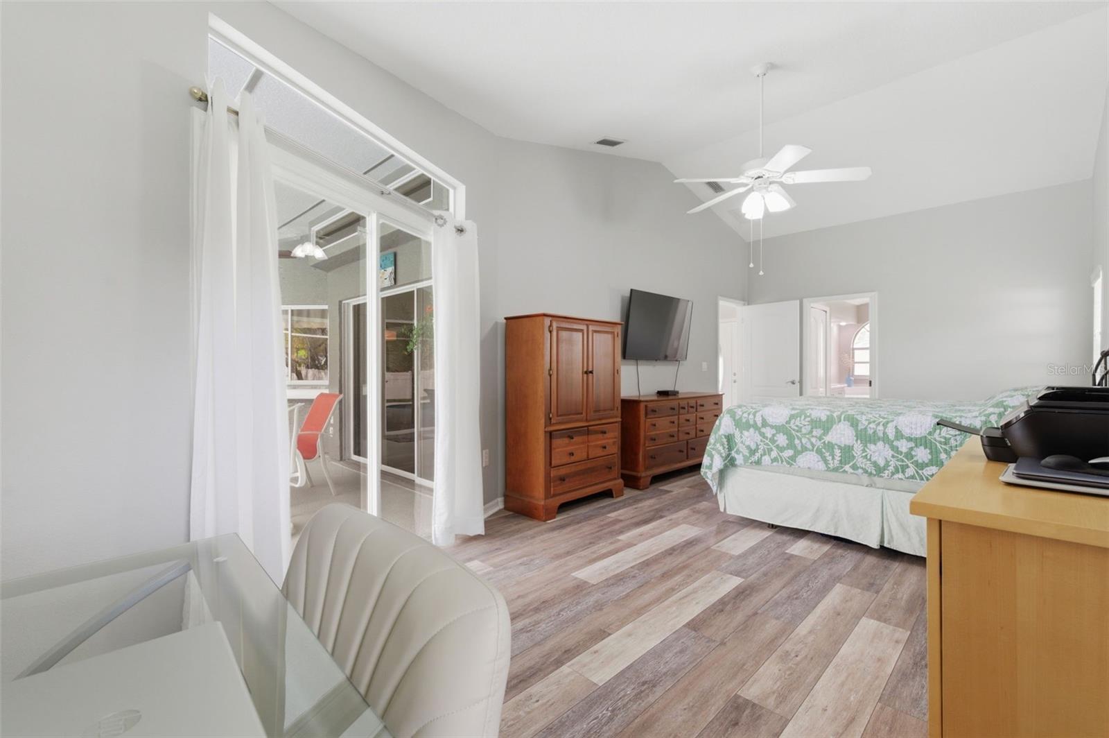 AUTUMN OAKS - Residential