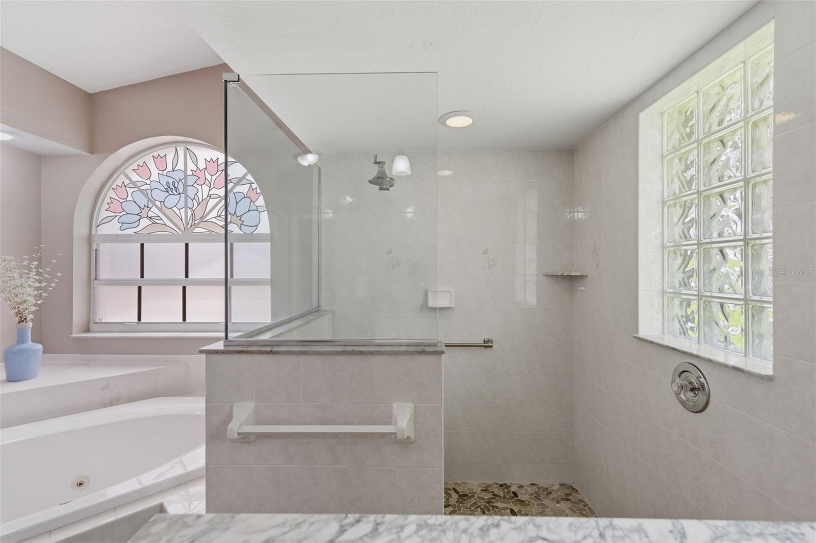 AUTUMN OAKS - Residential