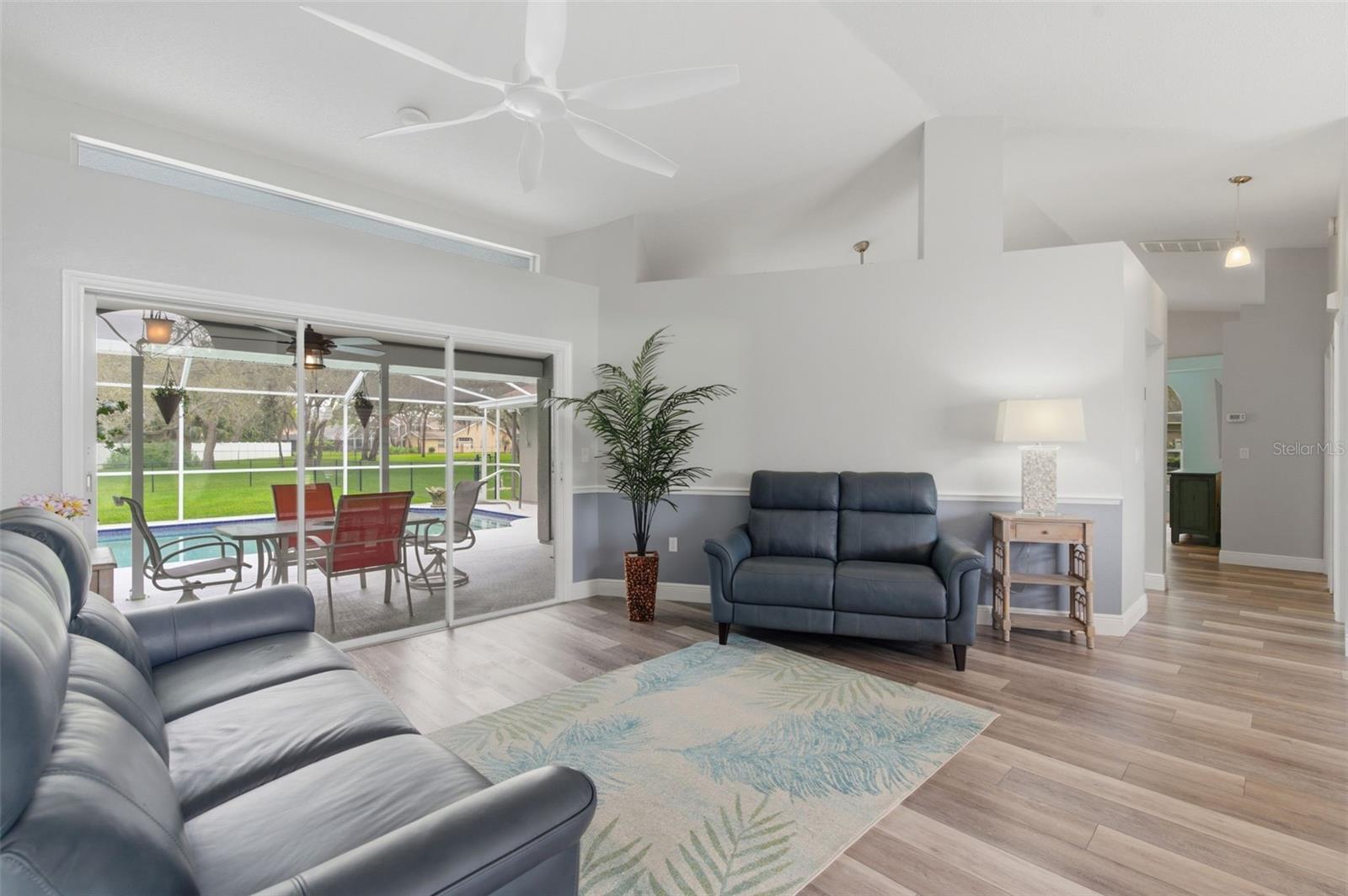 AUTUMN OAKS - Residential