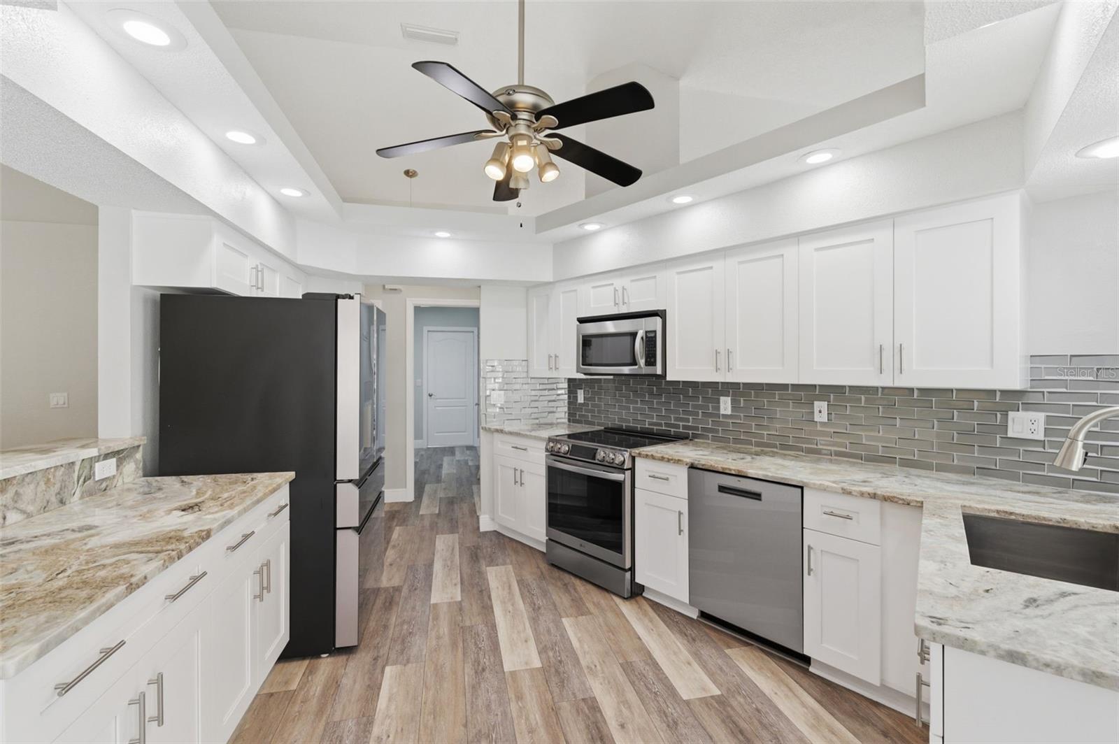 AUTUMN OAKS - Residential