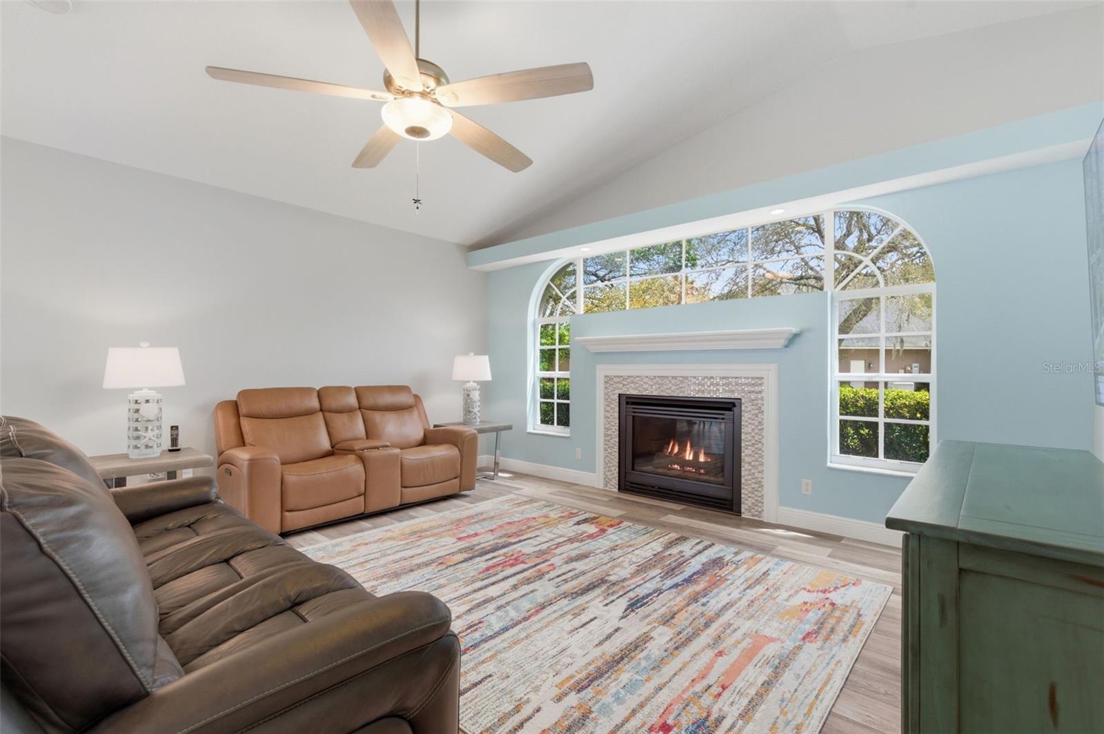 AUTUMN OAKS - Residential