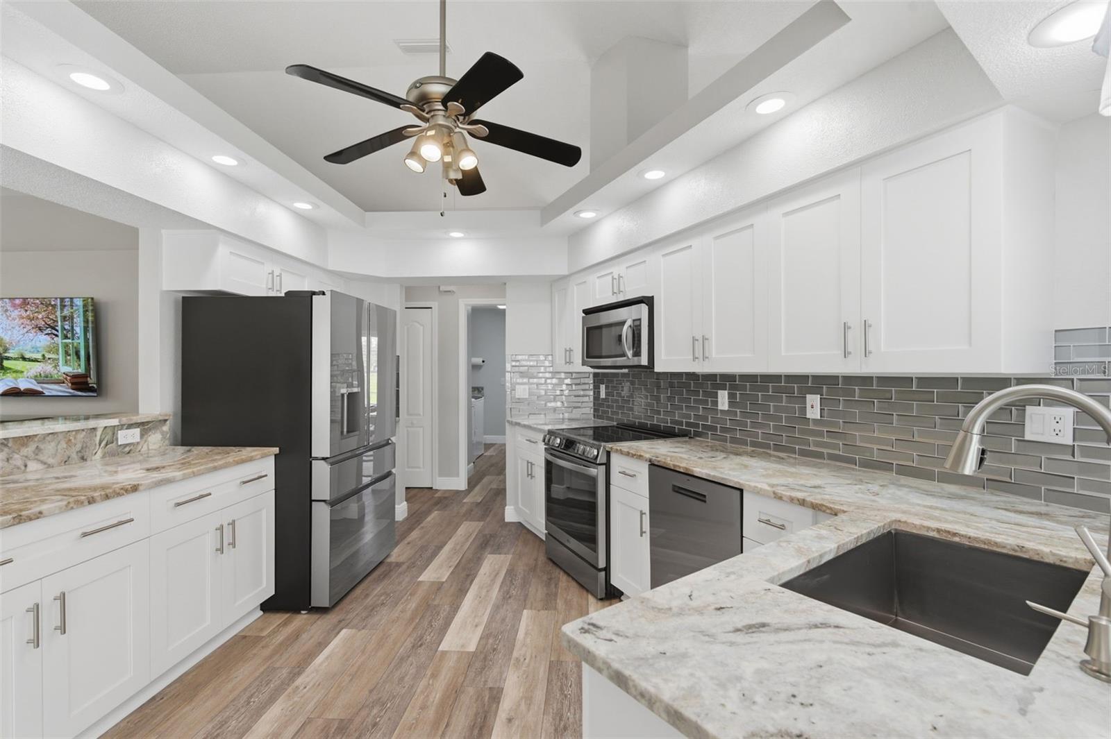 AUTUMN OAKS - Residential