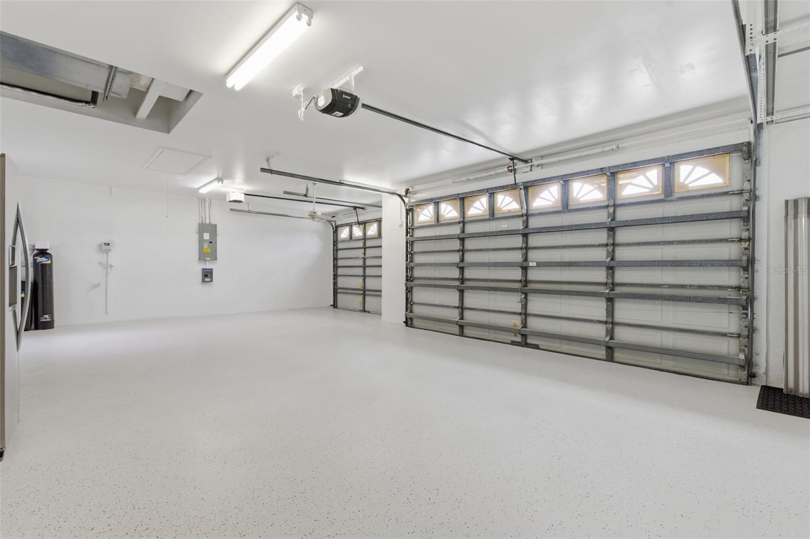 AUTUMN OAKS - Residential