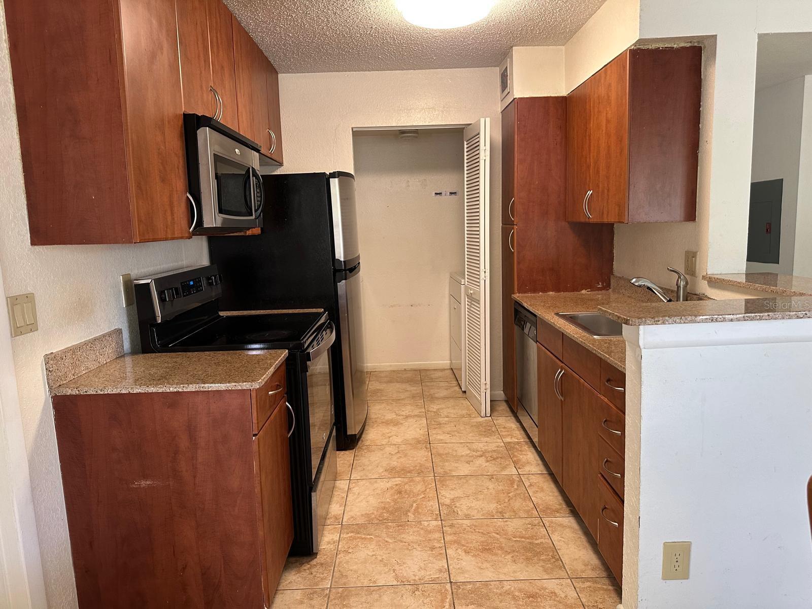 LEXINGTON PLACE CONDO - Residential