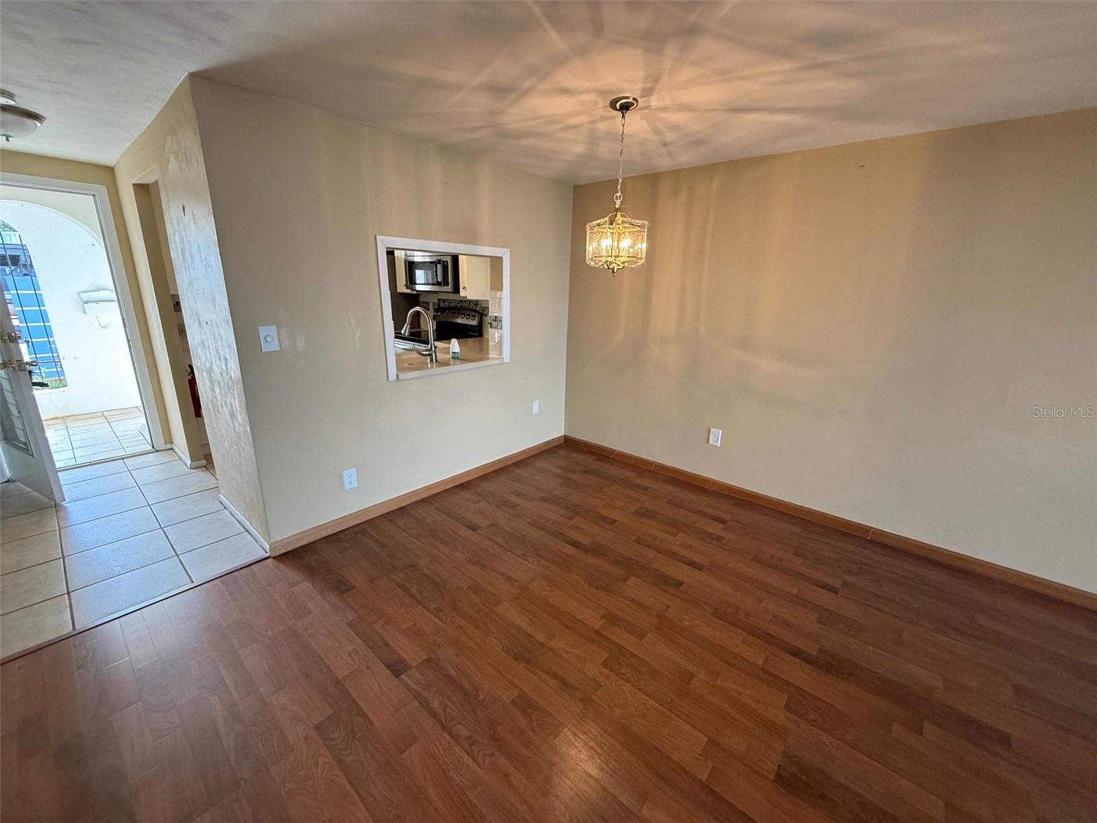 GARDENS OF BEACON SQUARE CONDO - Residential
