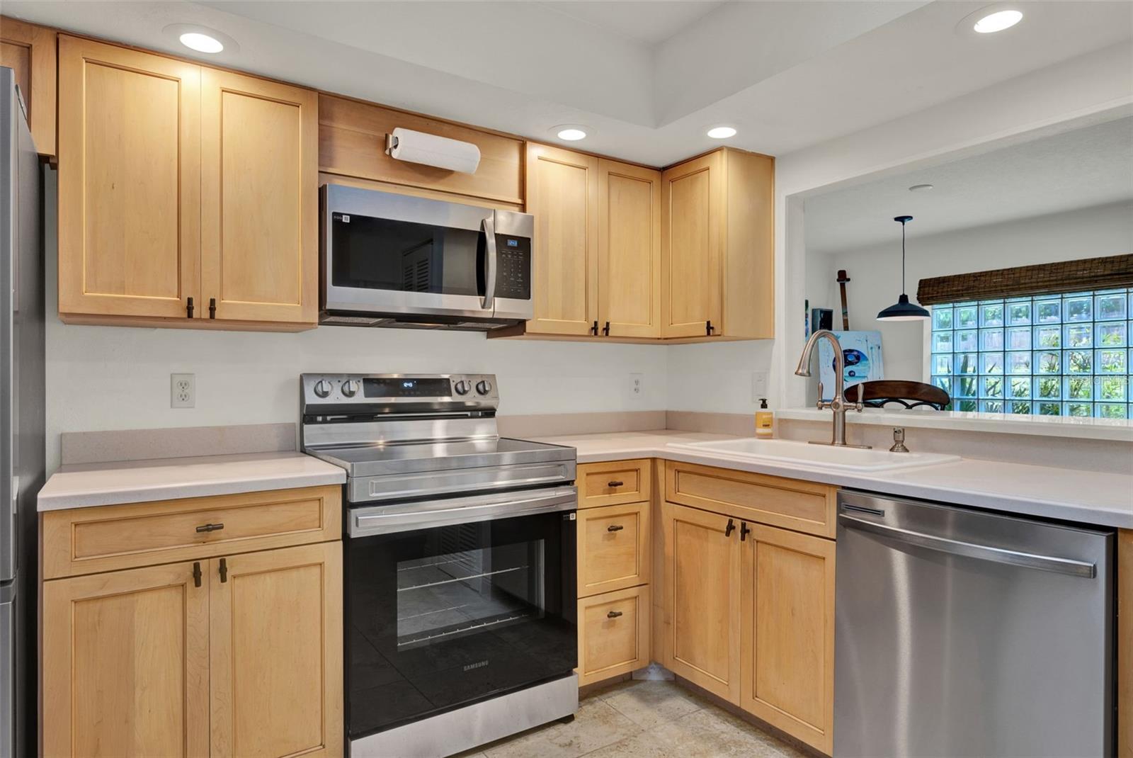 8248 LIMETREE COURT