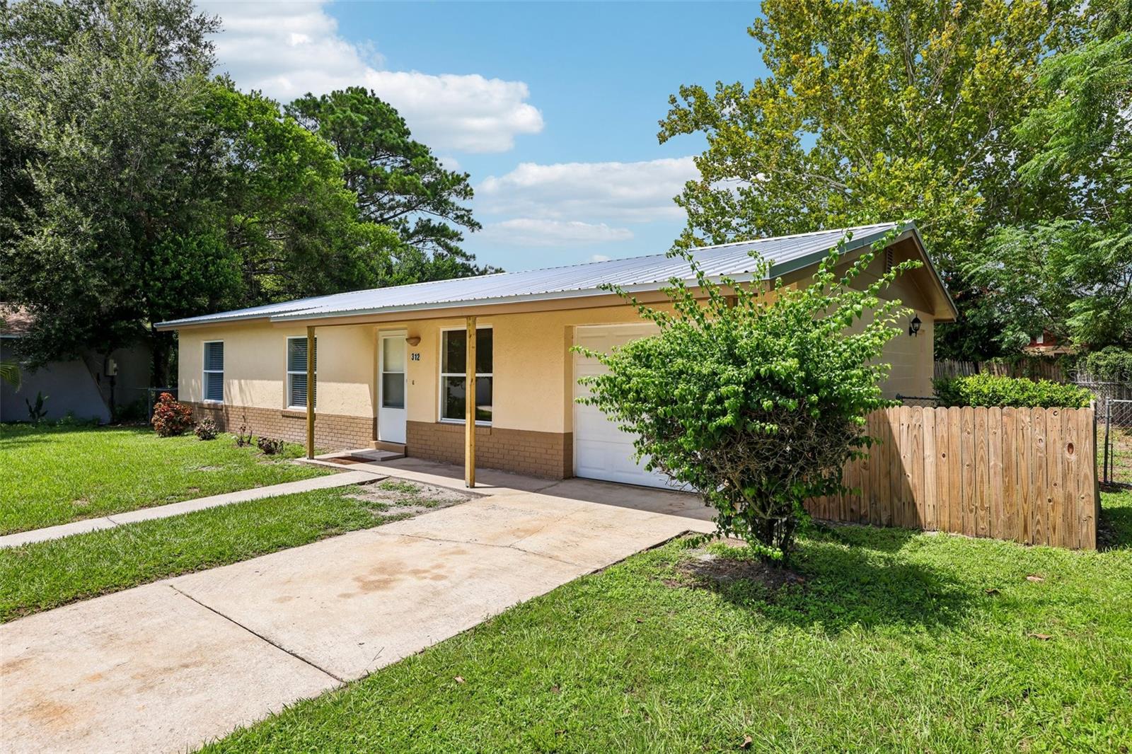 312 LOCH LOW LANE