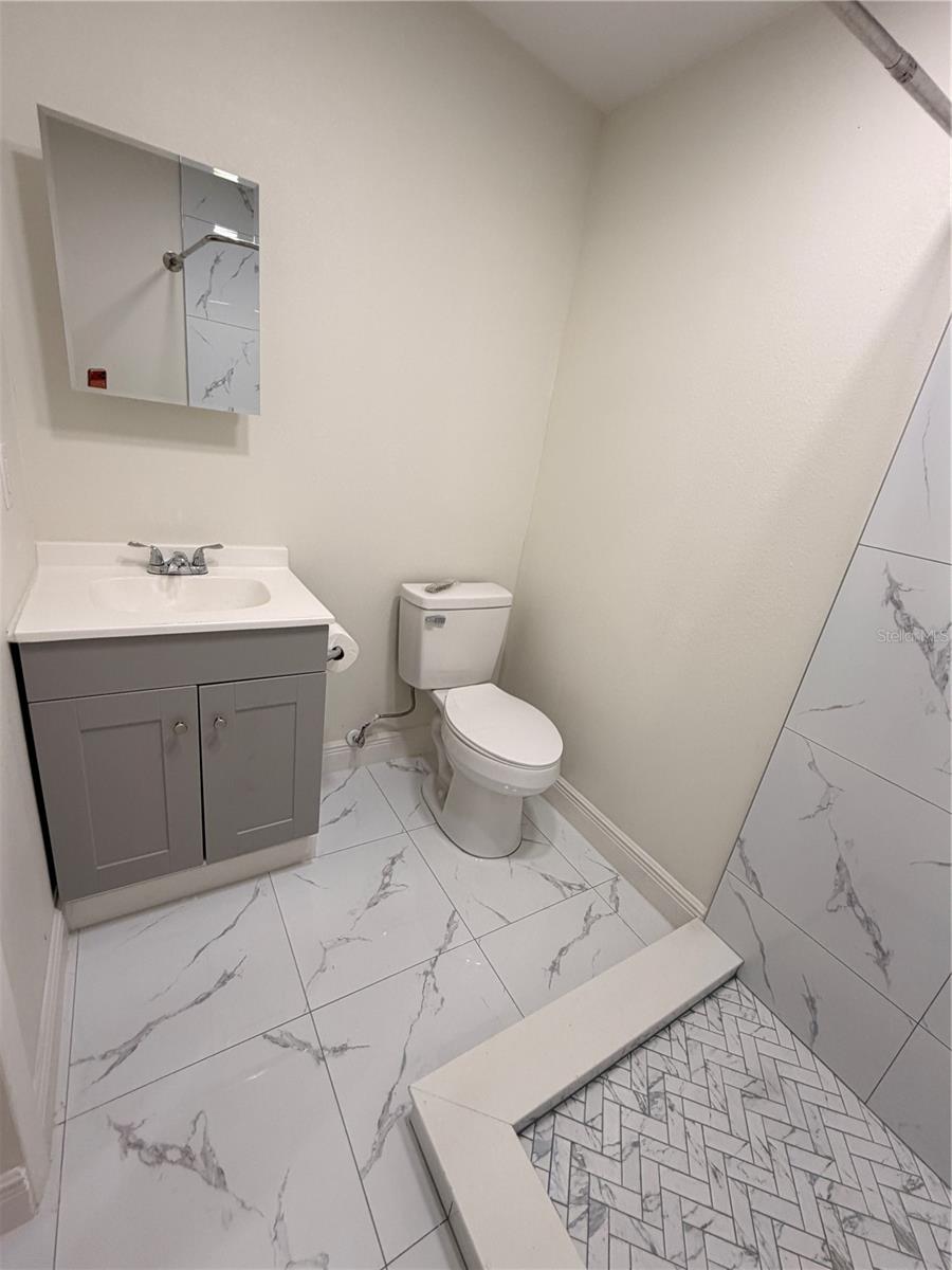 EDGEWOOD PARK - Residential Lease