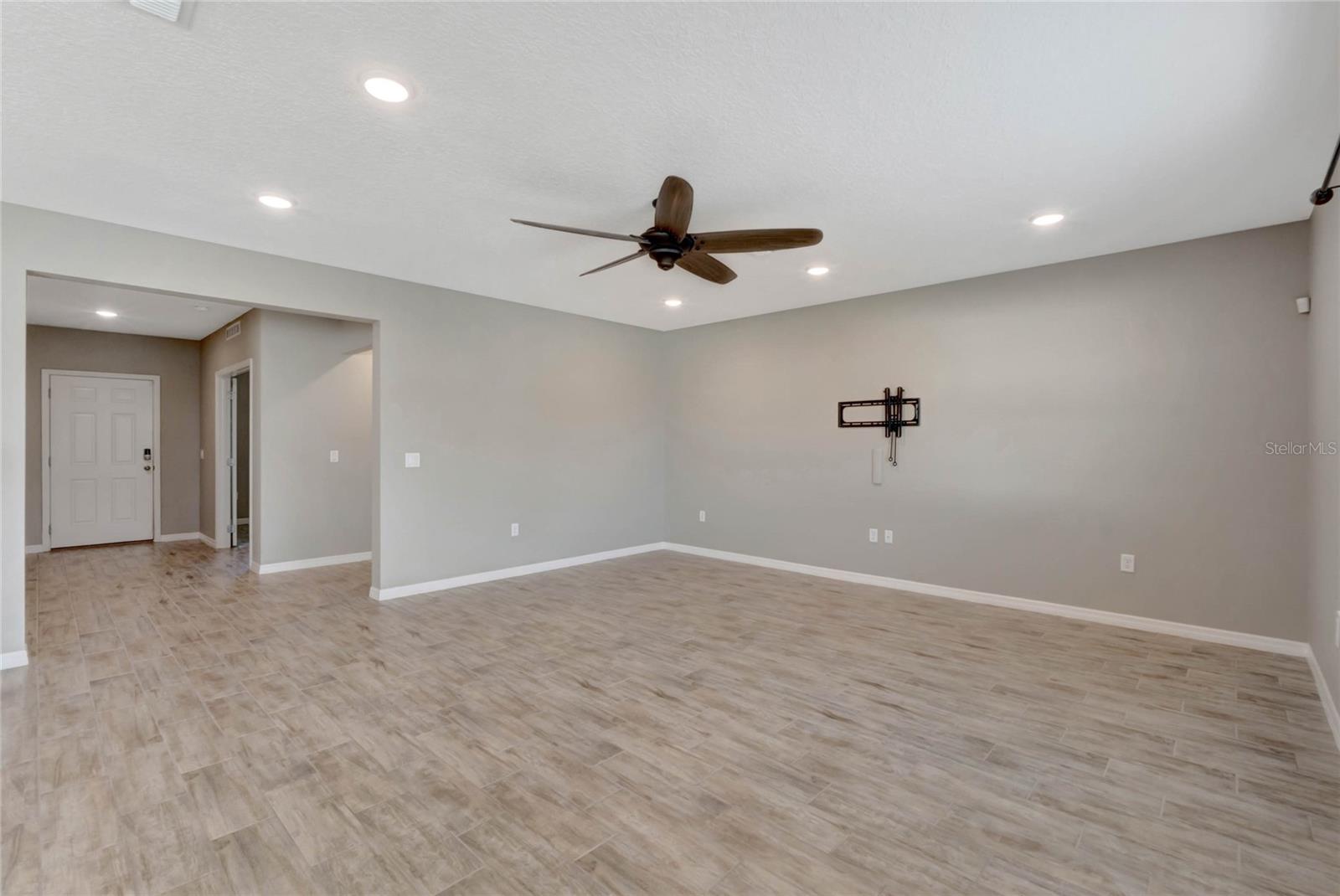 GLEN PH 10 - Residential