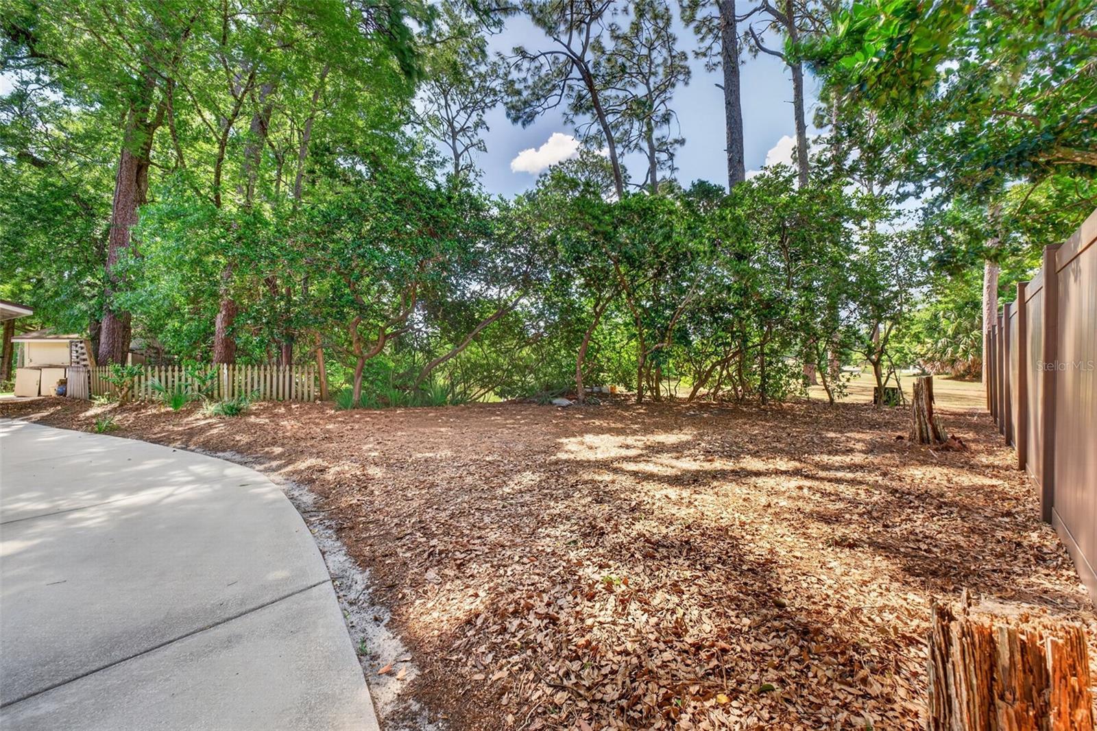 SANLANDO SPRINGS - Residential