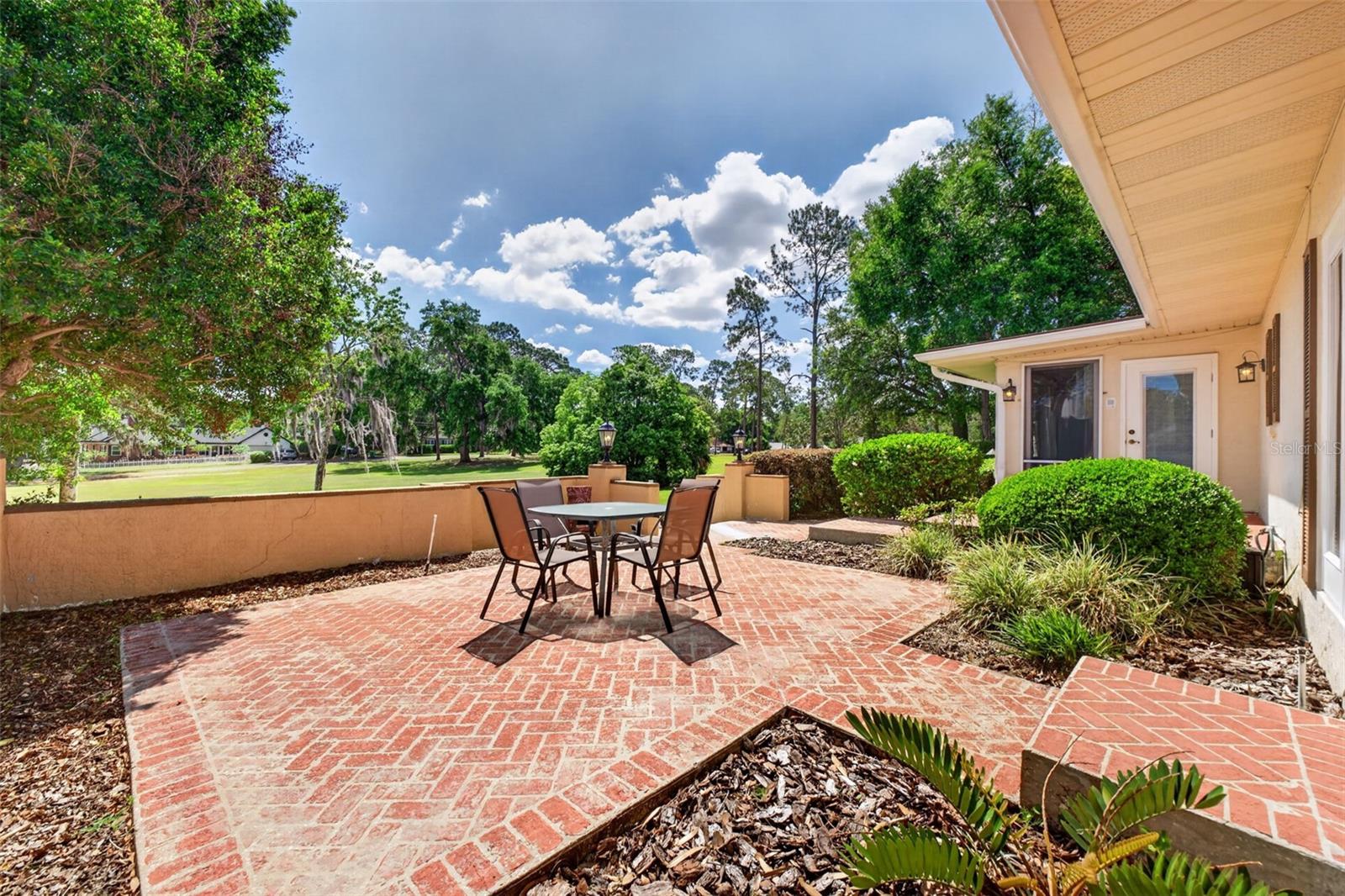 SANLANDO SPRINGS - Residential