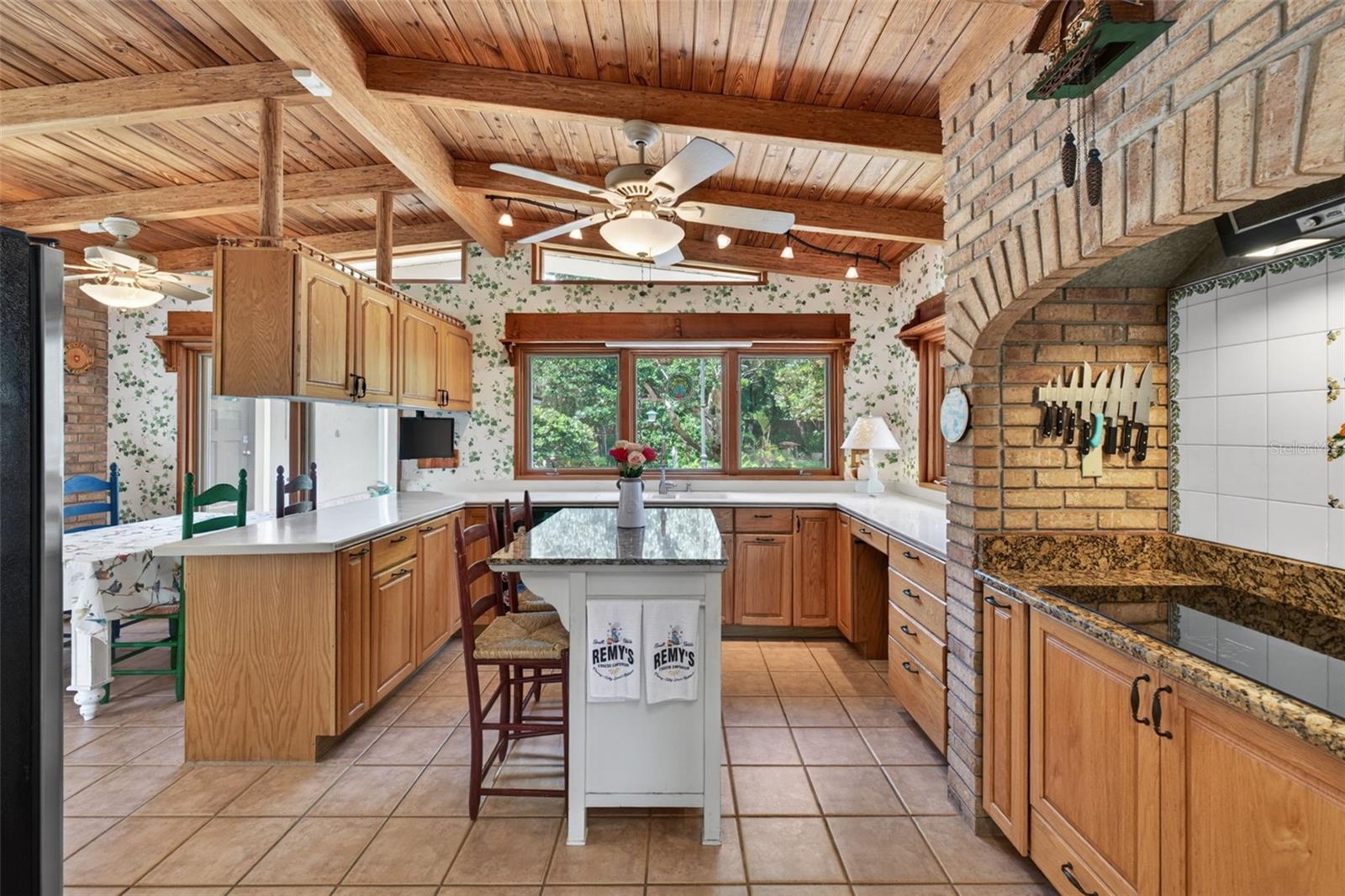 SANLANDO SPRINGS - Residential