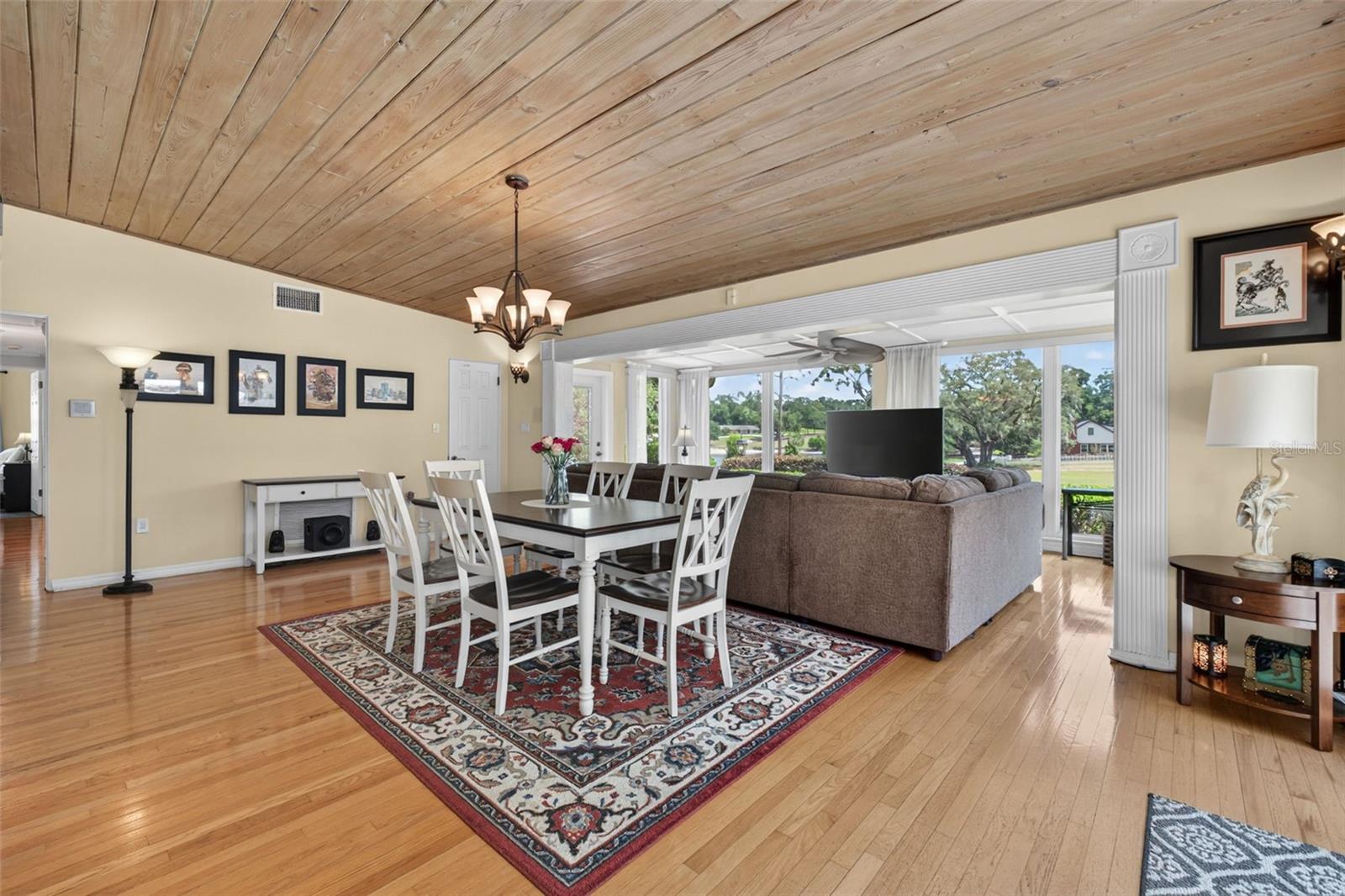 SANLANDO SPRINGS - Residential