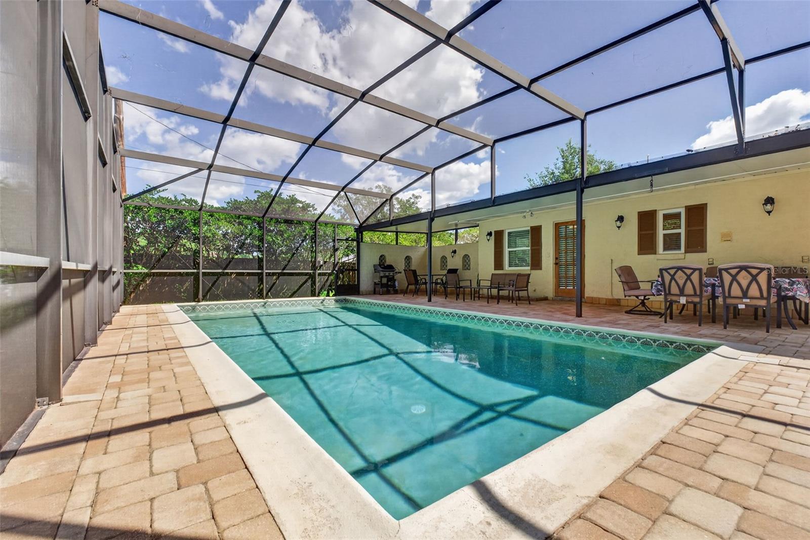 SANLANDO SPRINGS - Residential