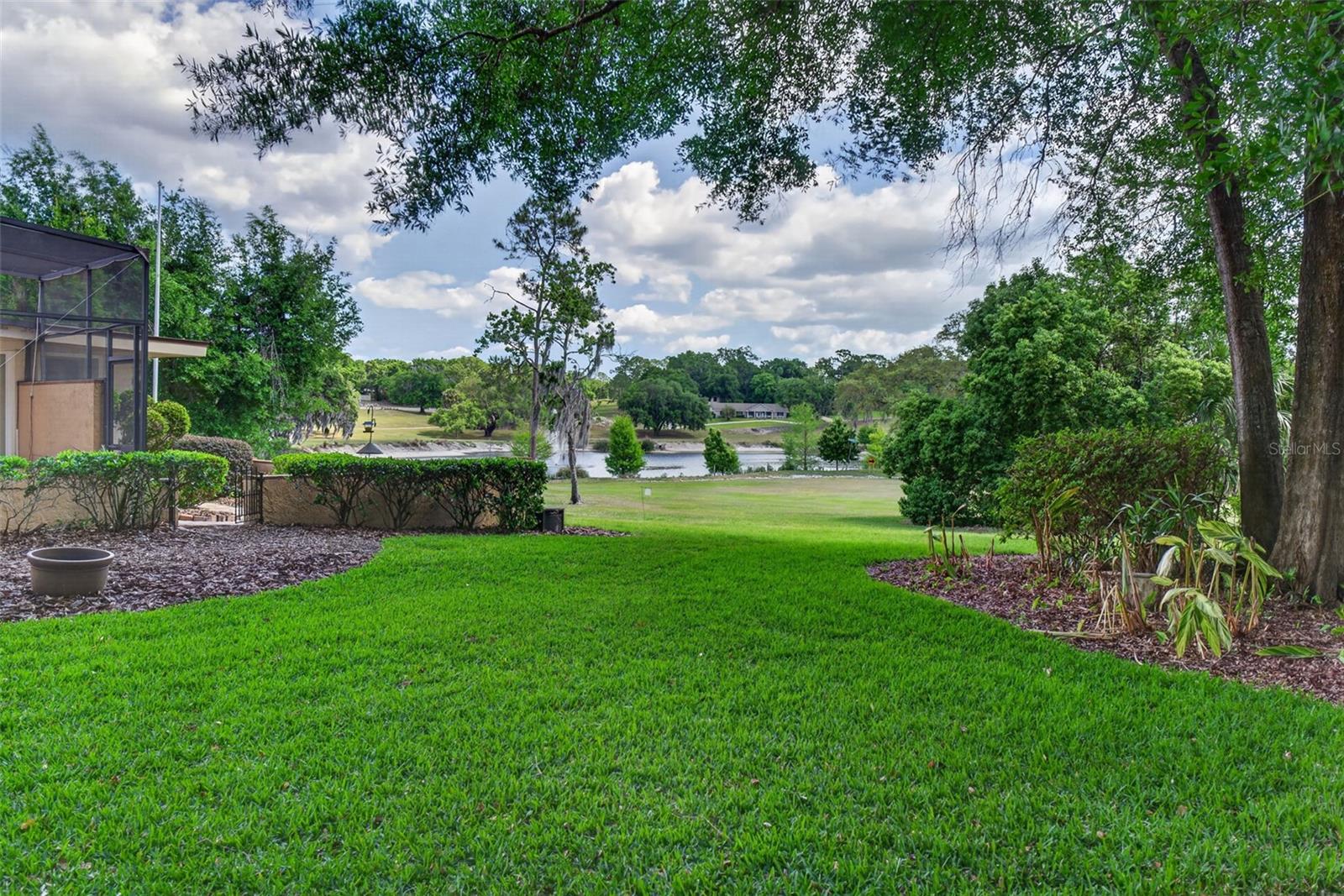 SANLANDO SPRINGS - Residential