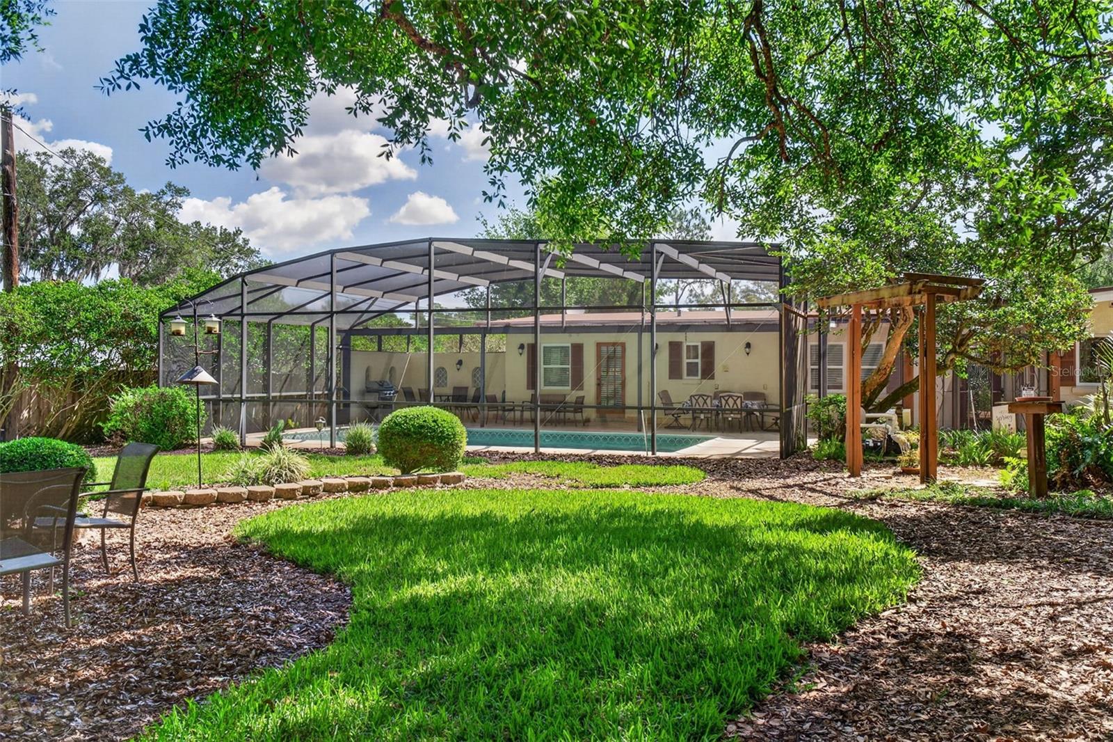 SANLANDO SPRINGS - Residential