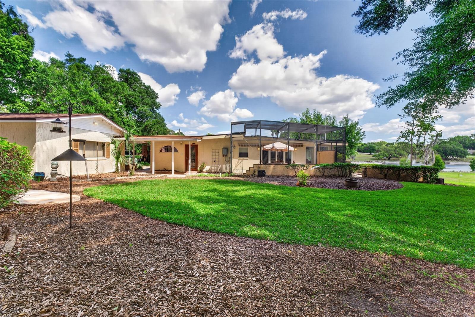 SANLANDO SPRINGS - Residential