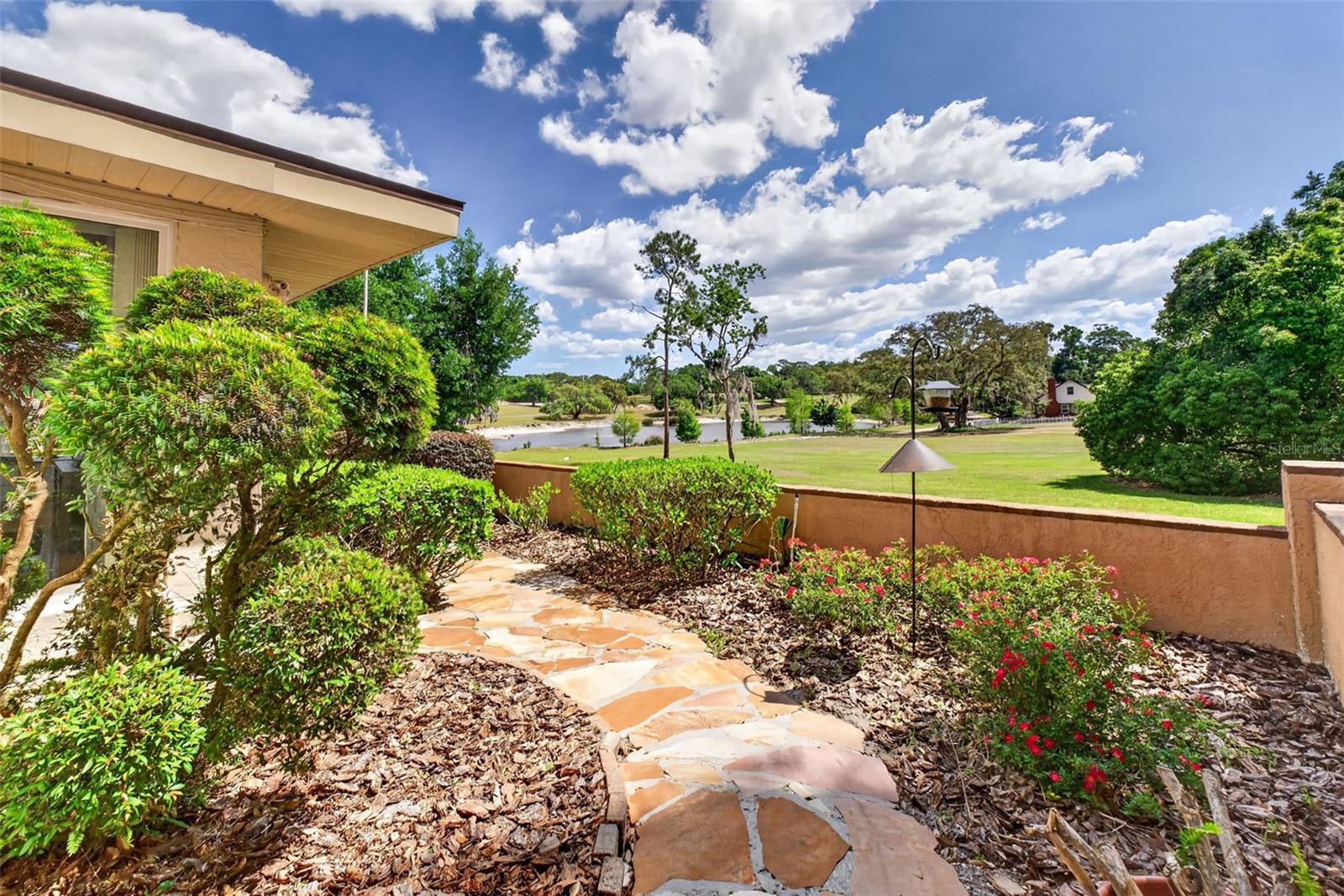 SANLANDO SPRINGS - Residential