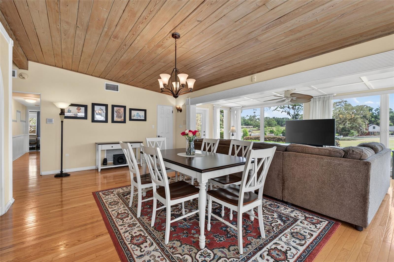 SANLANDO SPRINGS - Residential